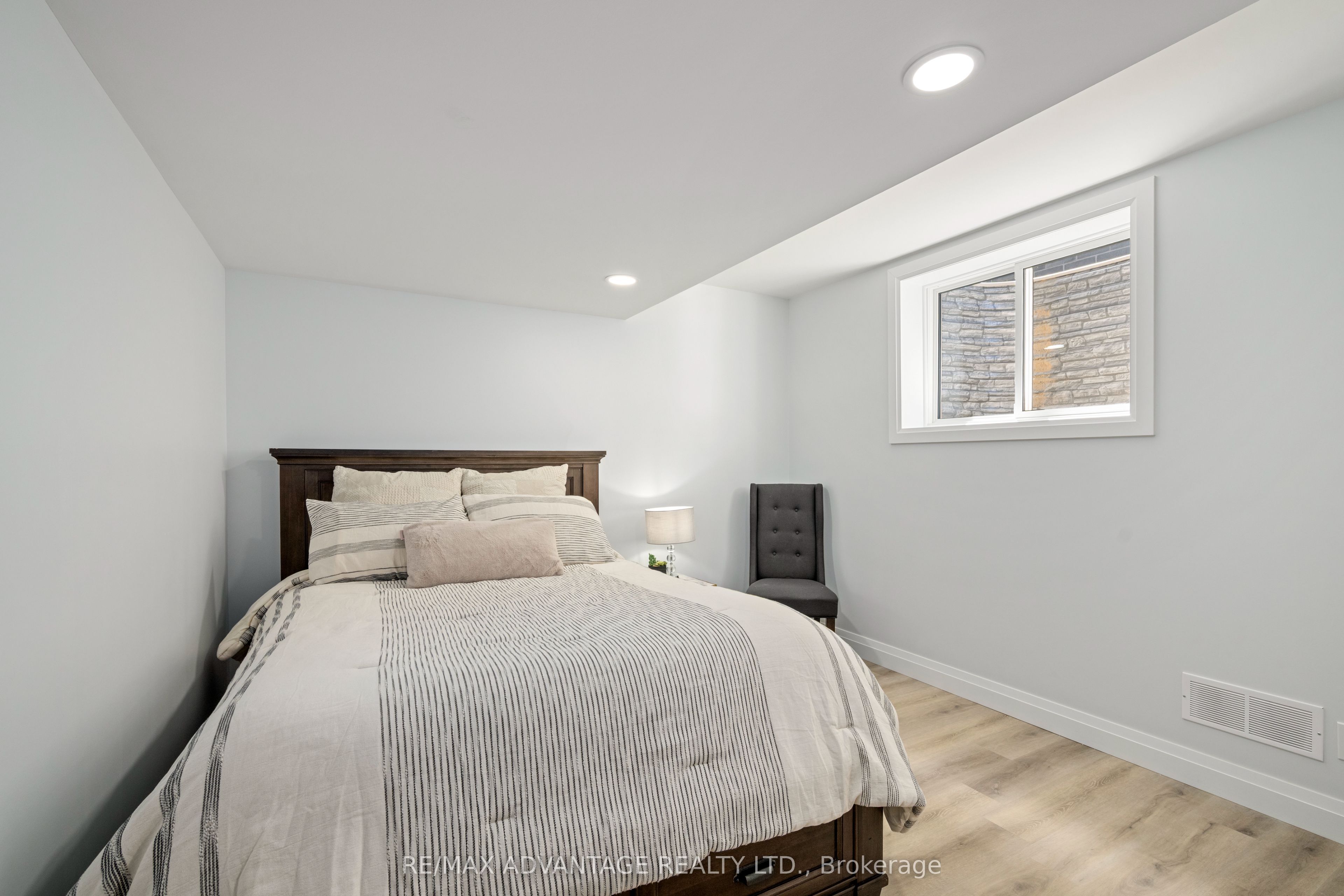 383 Daventry Way, #5