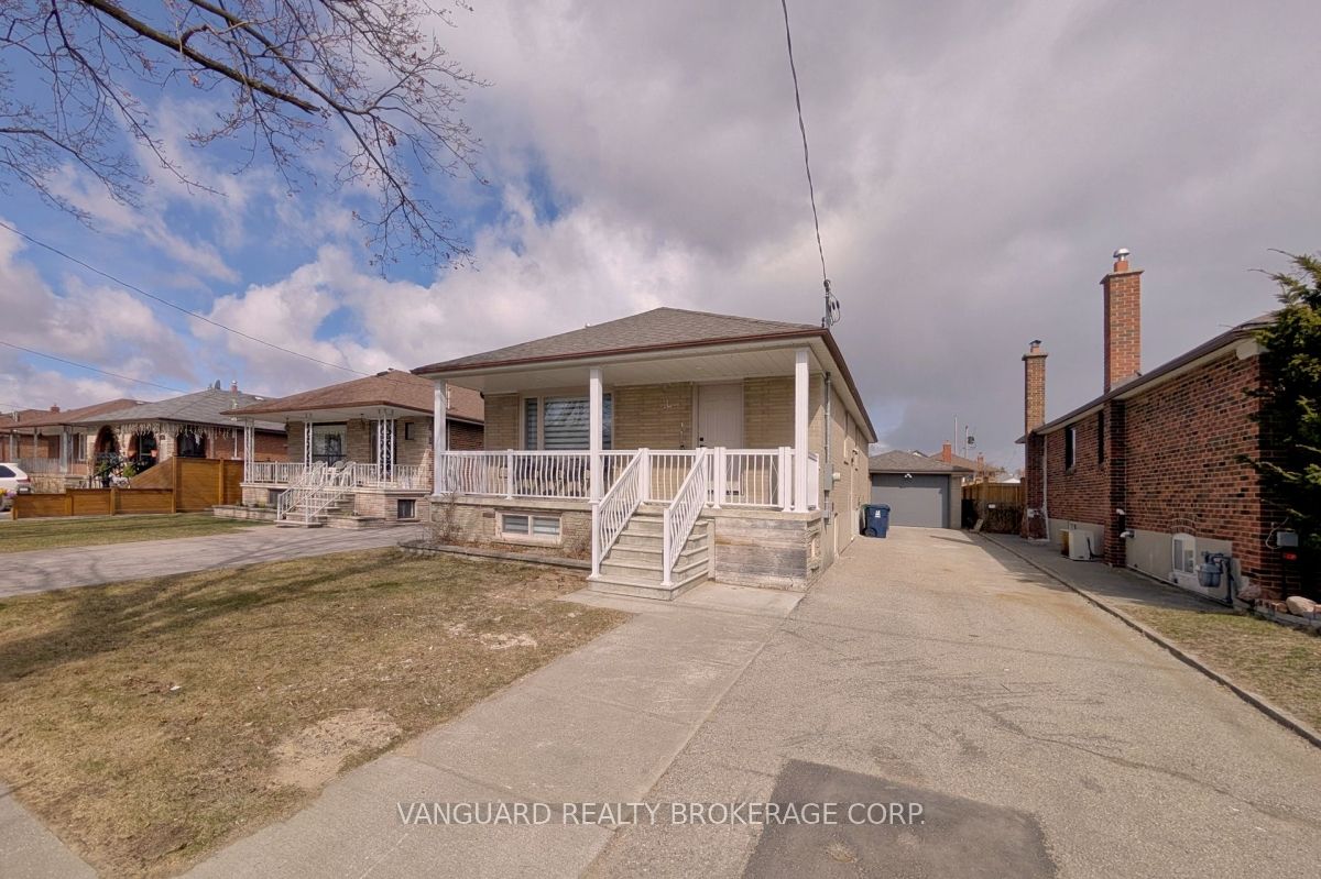 14 Bradfield Avenue