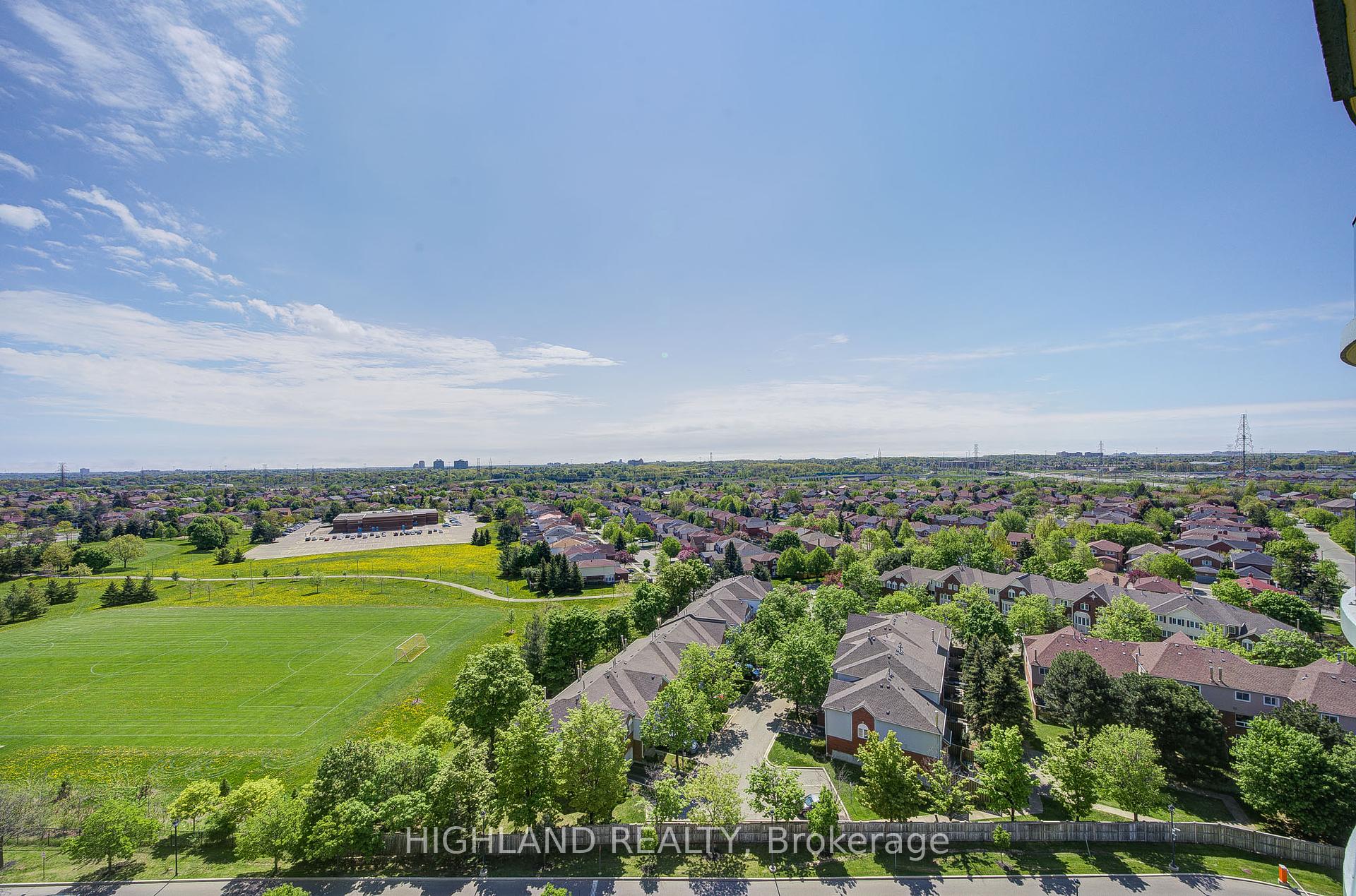 2 Bedrooms Condo at 4879 Kimbermount, Mississauga For sale