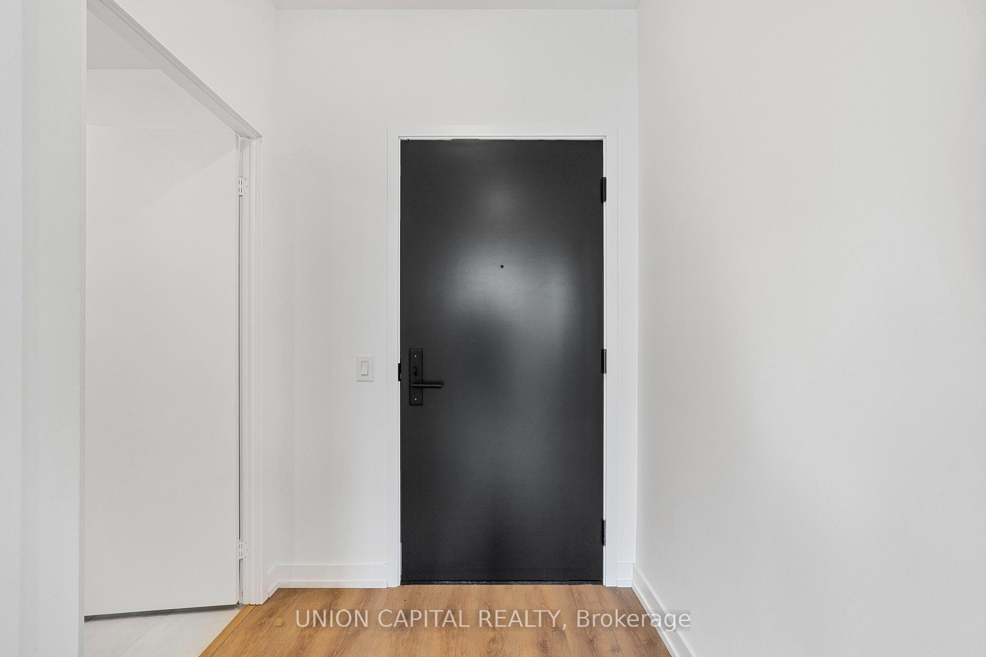 2 Bedrooms Condo at 500 Dupont,  Toronto For sale