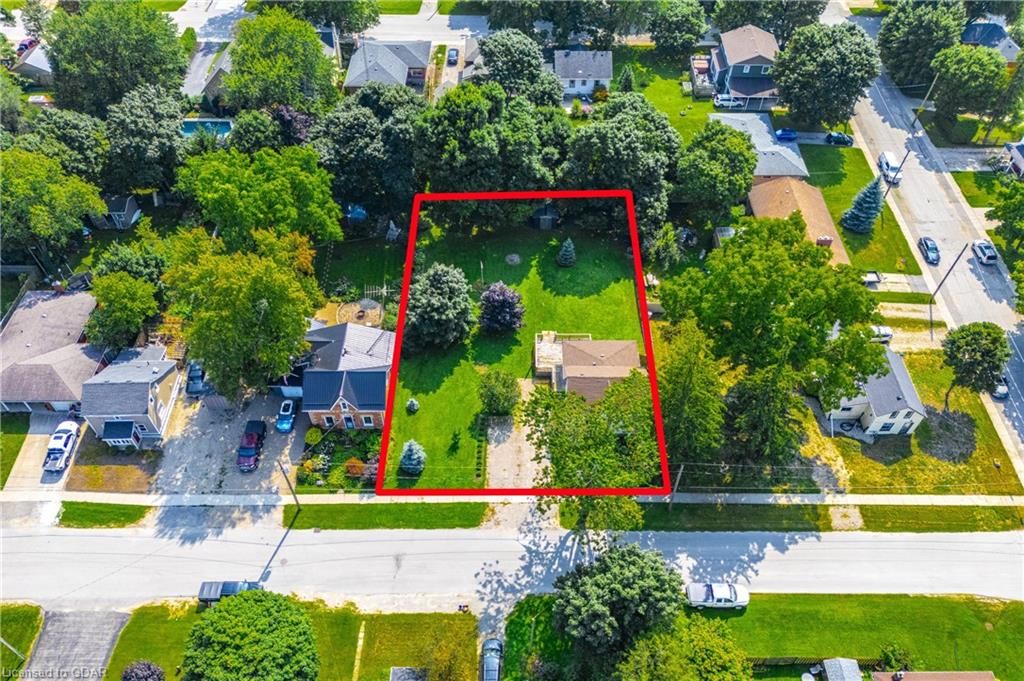 171 ADELAIDE Street Wellington North Ontario N0G 1A0