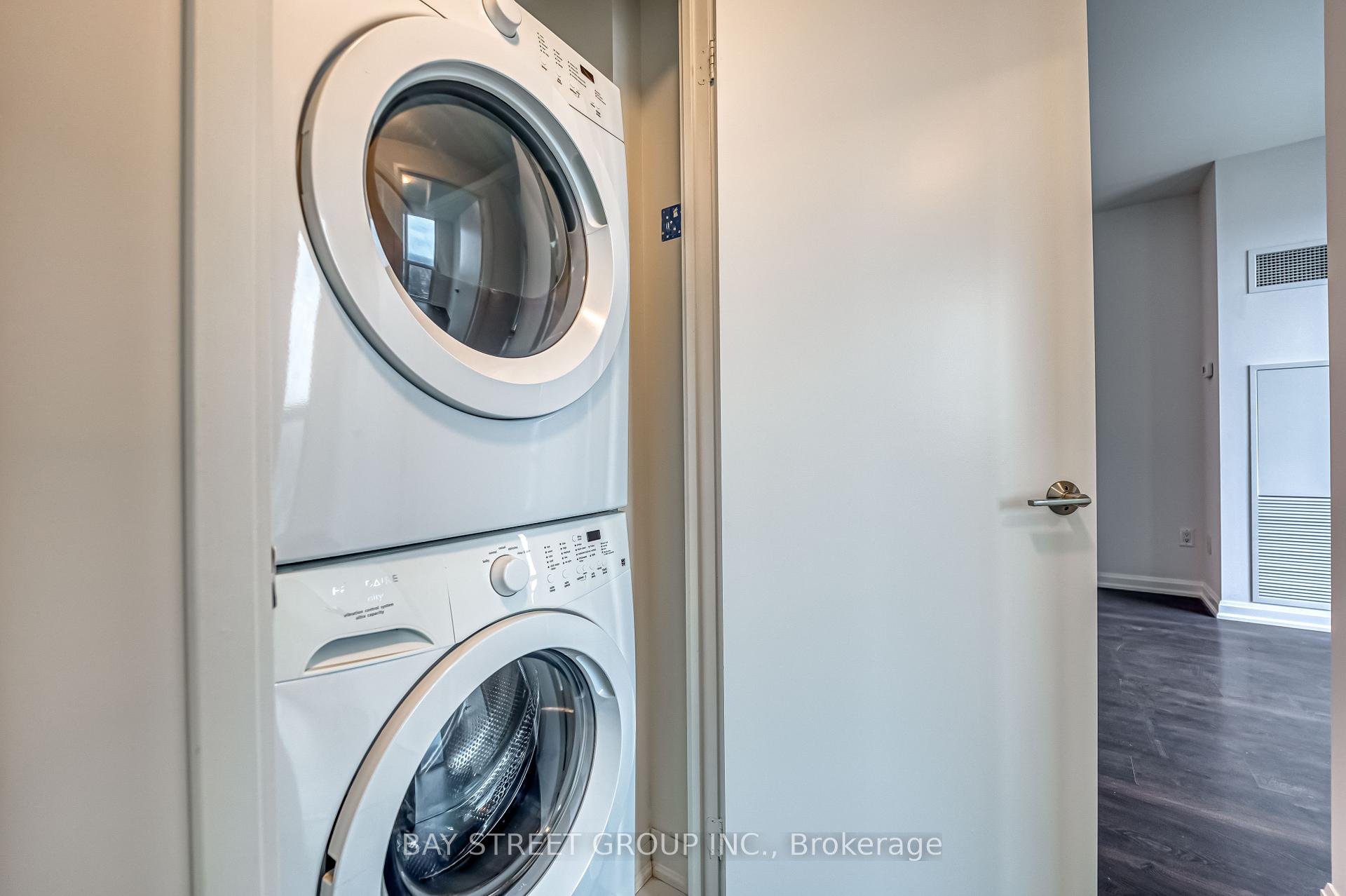 2 Bedrooms Co-op at 11 Bogert,  Toronto For sale