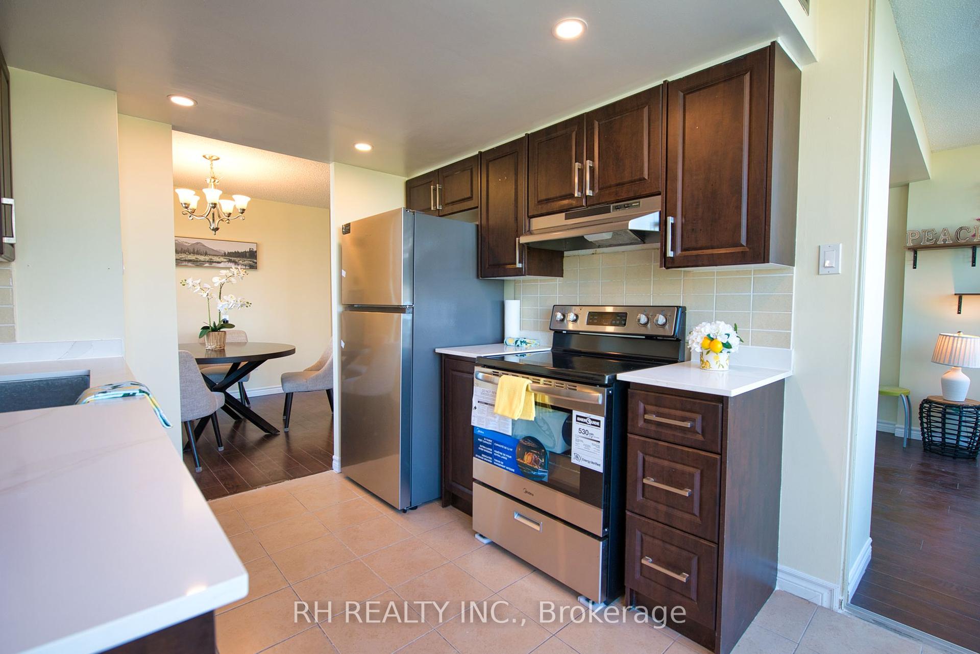 3 Bedrooms Condo at 300 Alton Towers, Toronto For sale