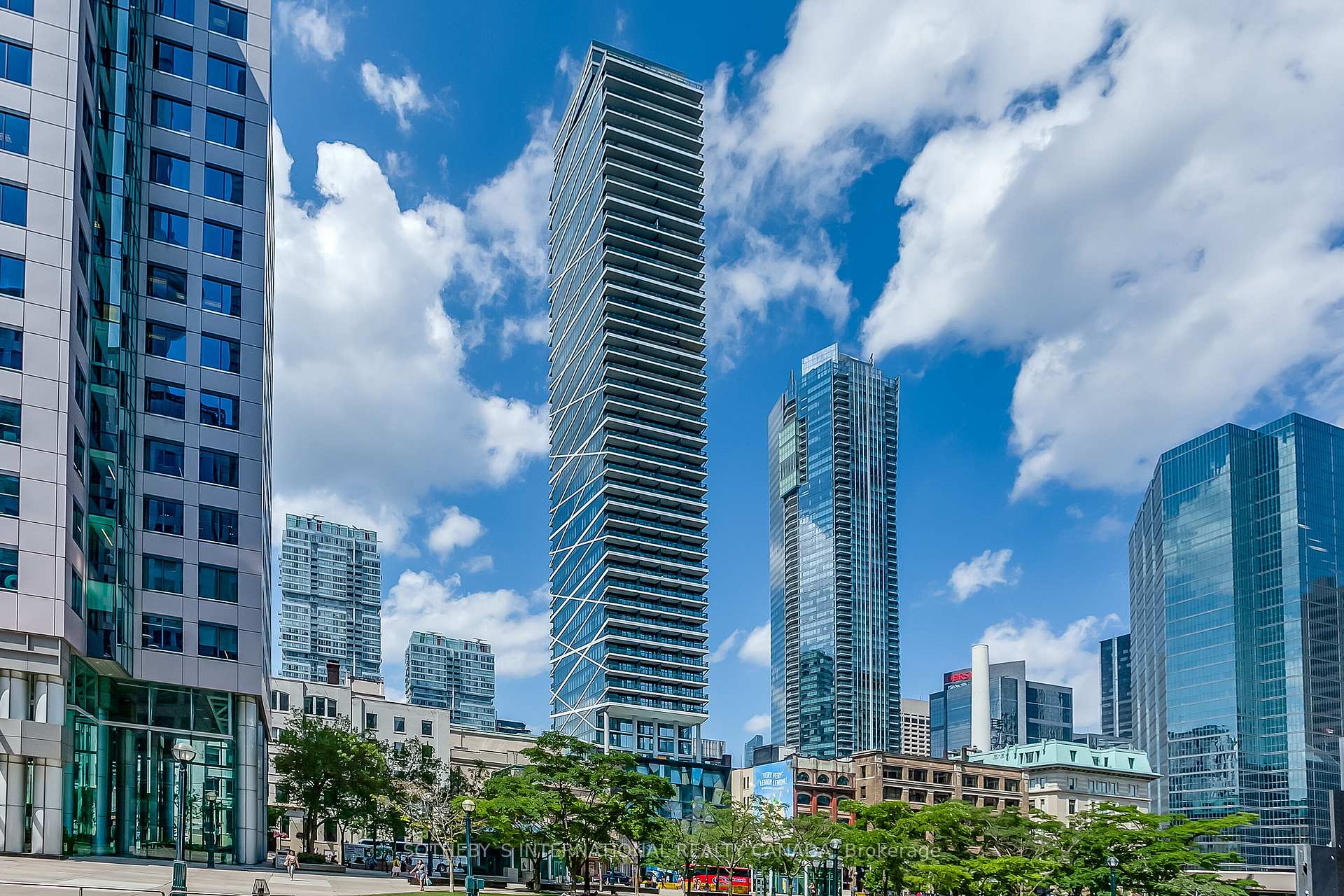 4 Bedrooms Condo at 224 King,  Toronto For sale