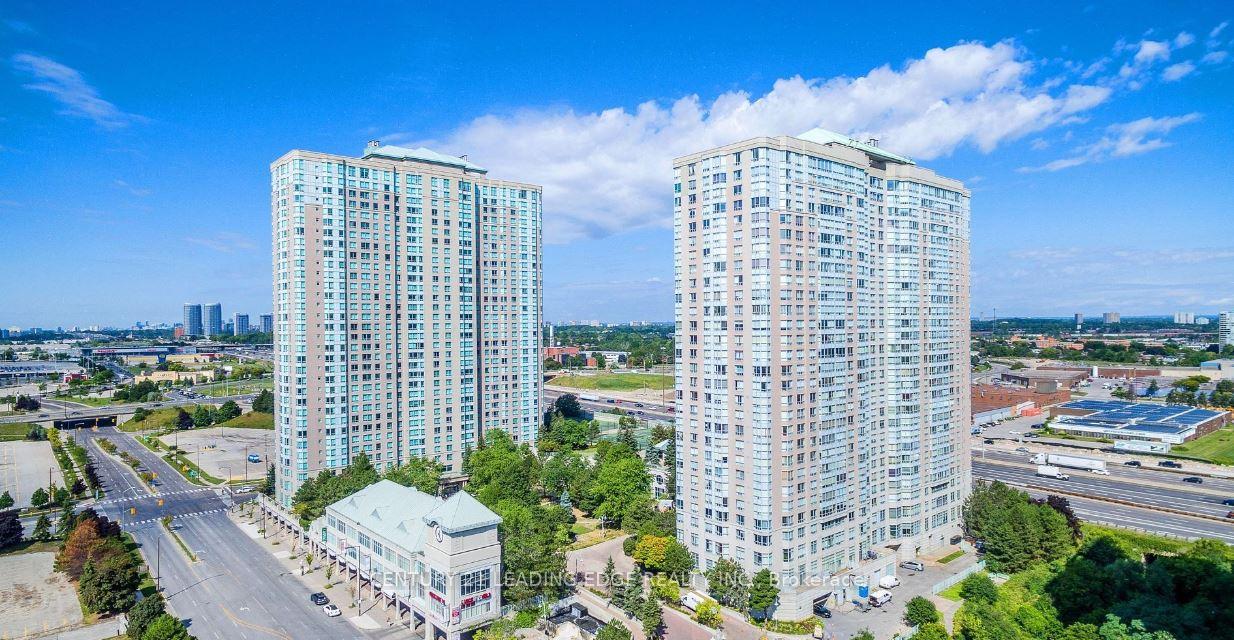 3 Bedrooms Condo at 68 Corporate, Toronto For sale