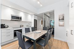 1928 Lakeshore Boulevard 4203