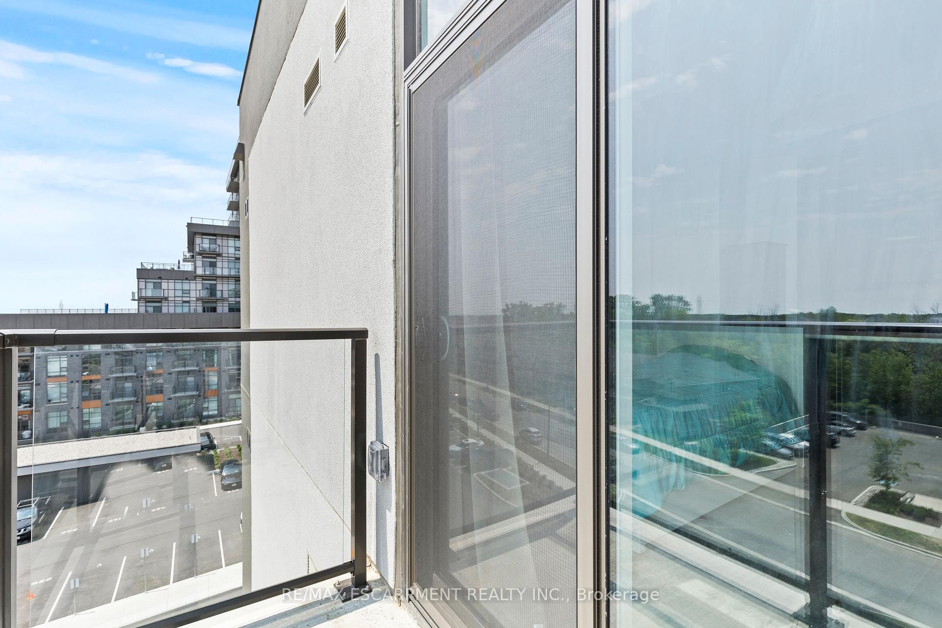 1 Bedroom Condo at 10 Mallard, Hamilton For sale