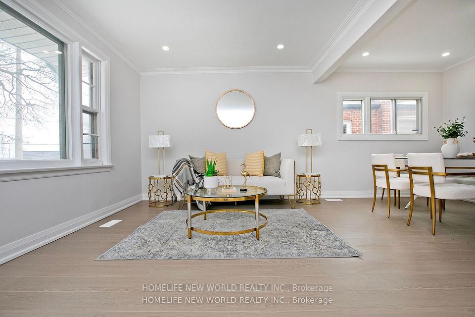 1010 Kennedy Road, Toronto, ON M1P 2K6