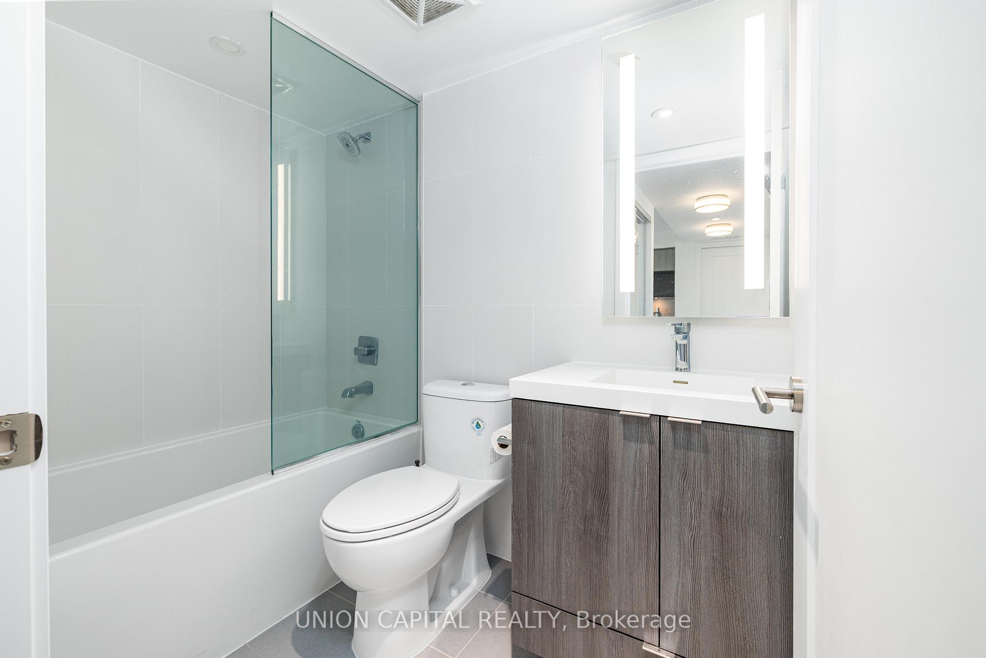 1 Bedroom Condo at 585 Bloor, Toronto For sale