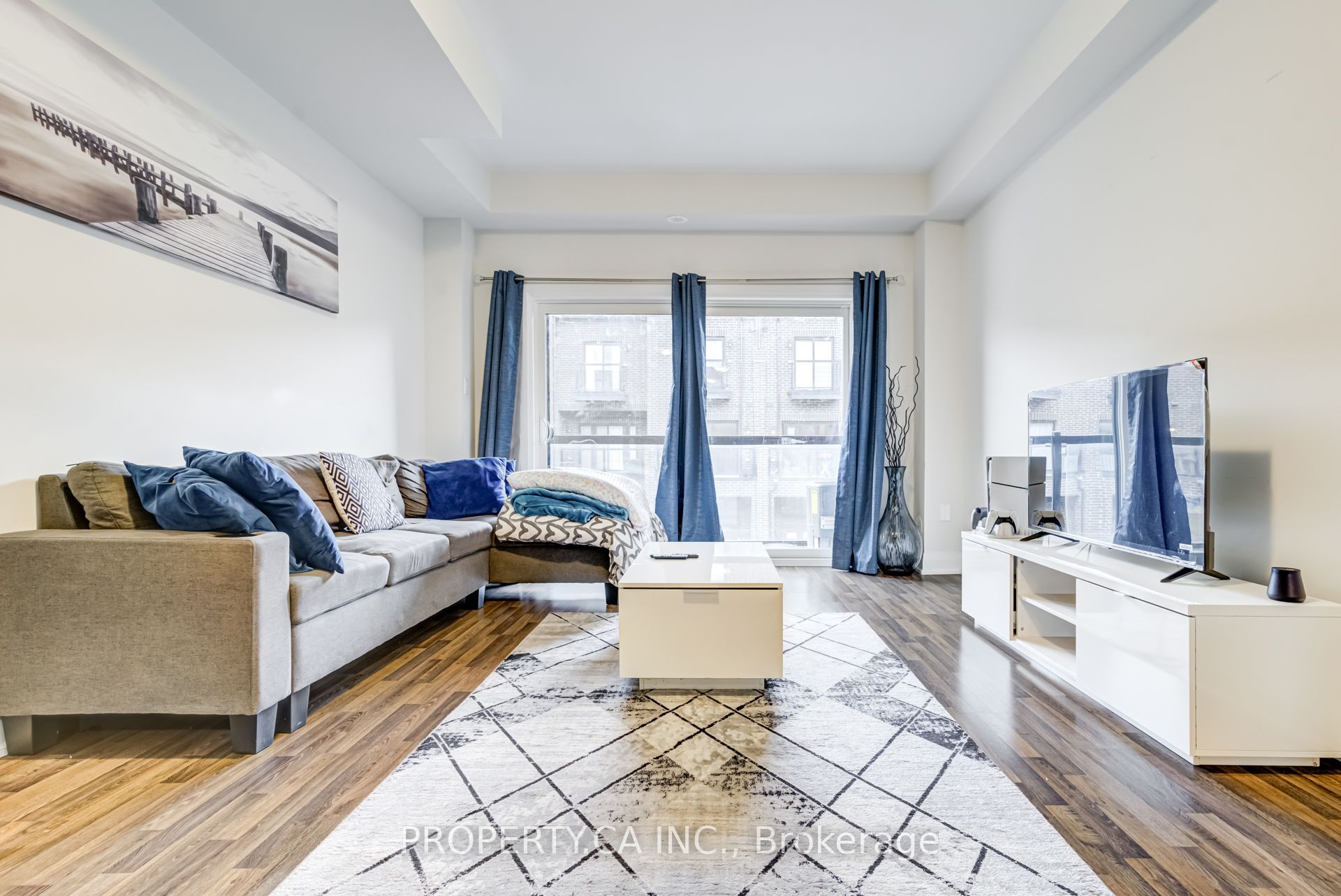 #2 - 1776A Lawrence Avenue, Toronto, ON M6L 1C7