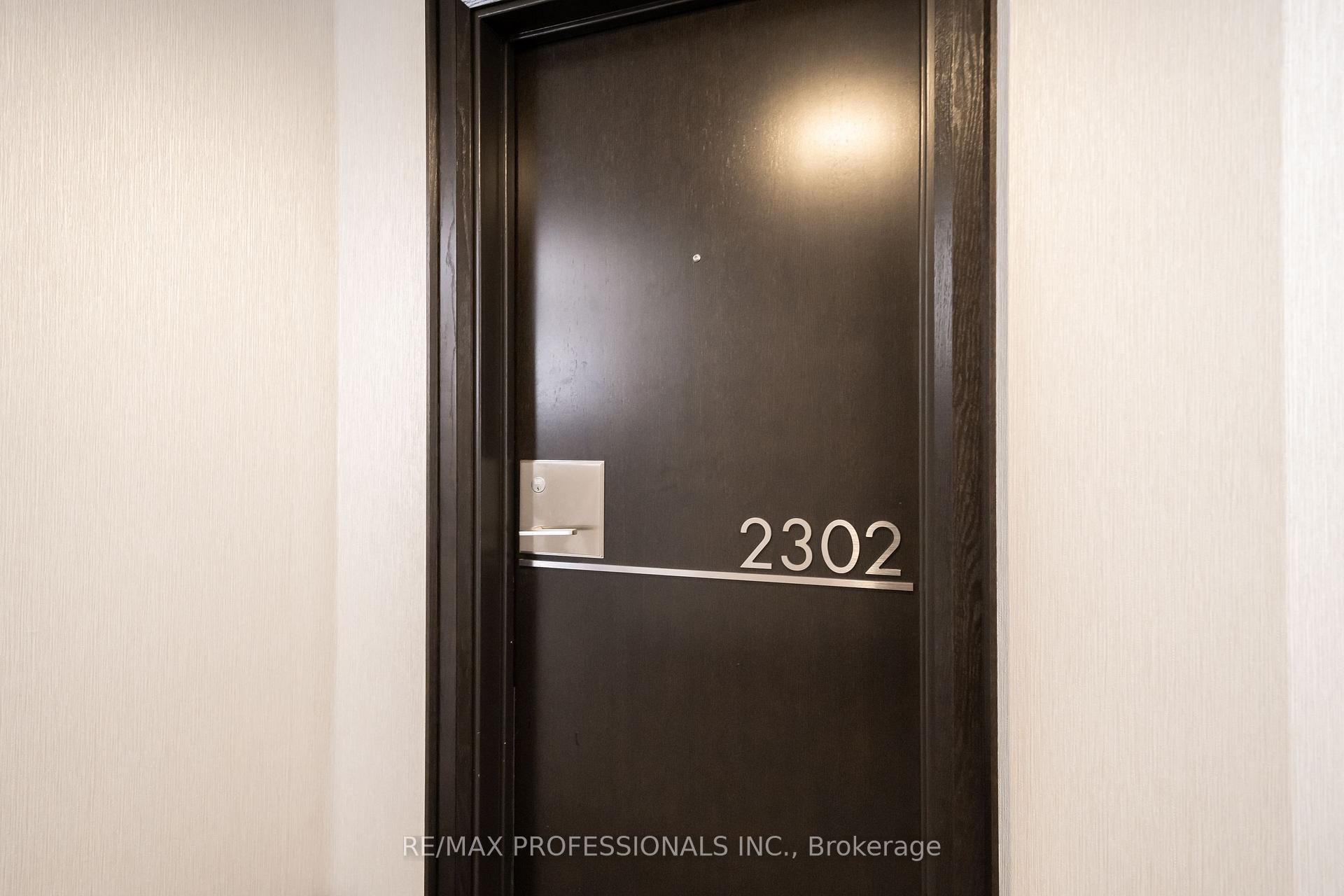 2 Bedrooms Condo at 25 The Esplanade, Toronto For sale