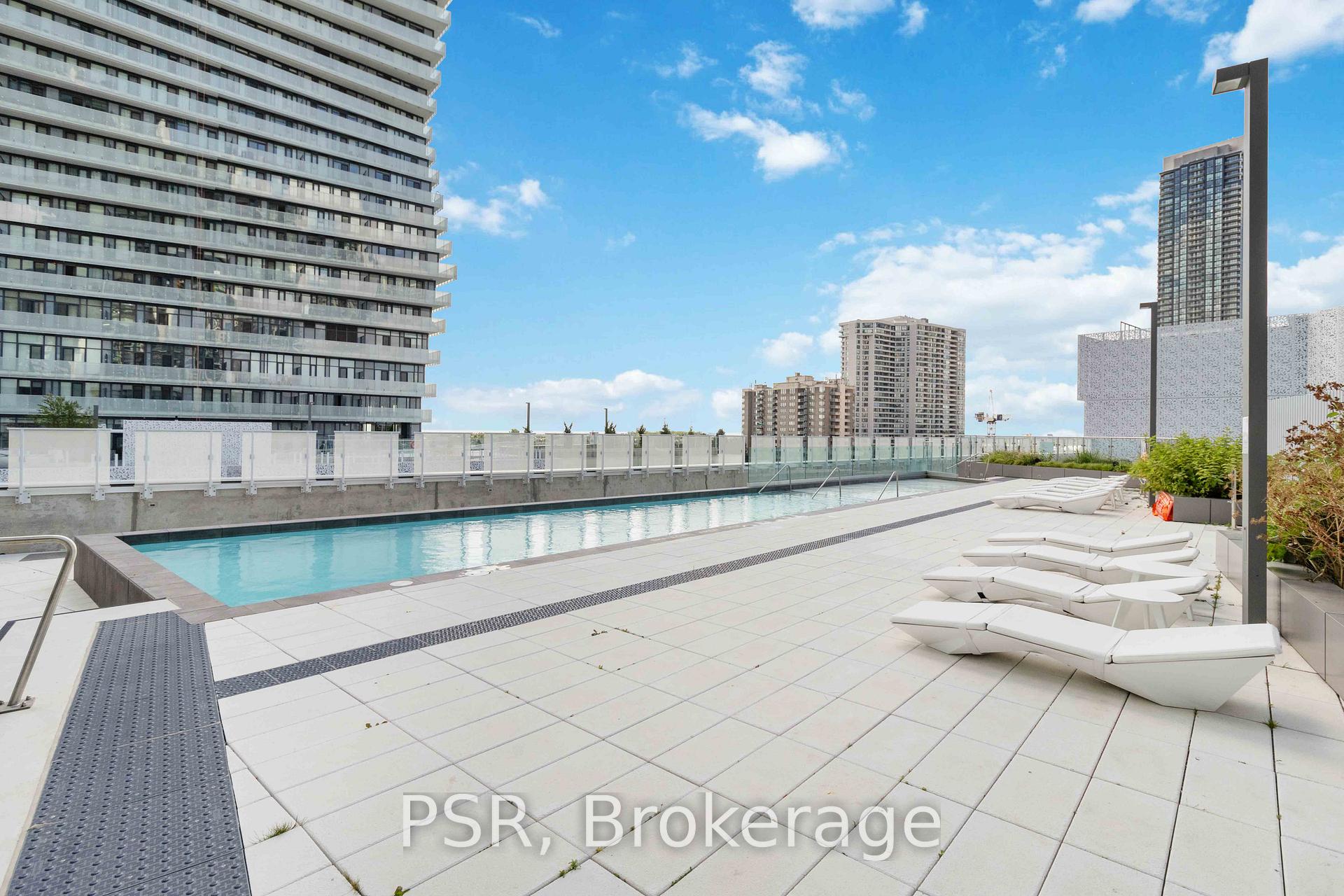 3 Bedrooms Condo at 3900 Confederation, Mississauga For sale
