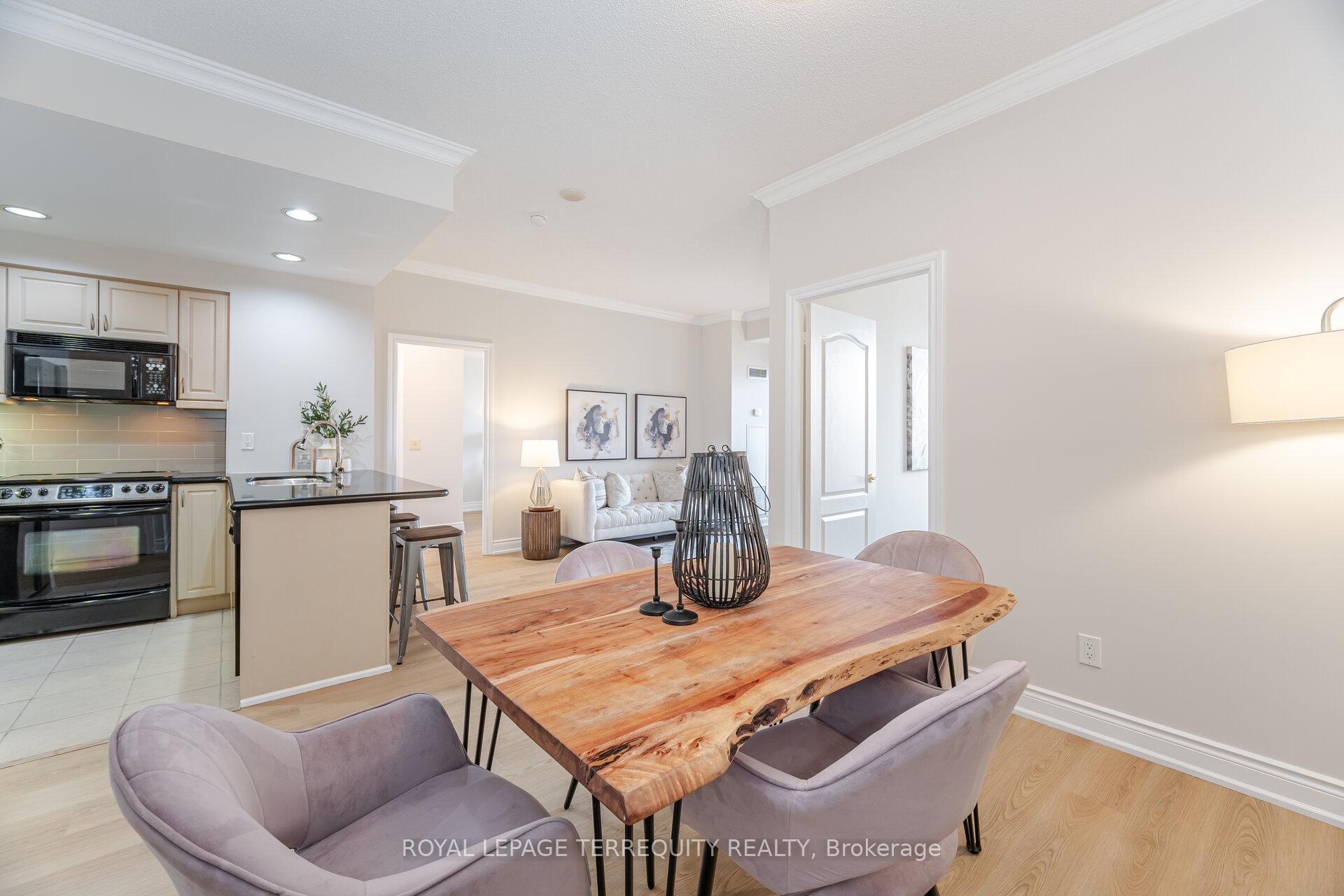 2 Bedrooms Condo at 1101 Leslie,  Toronto For sale