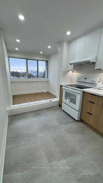 2 Bedrooms Condo at 725 Don Mills, Toronto For sale