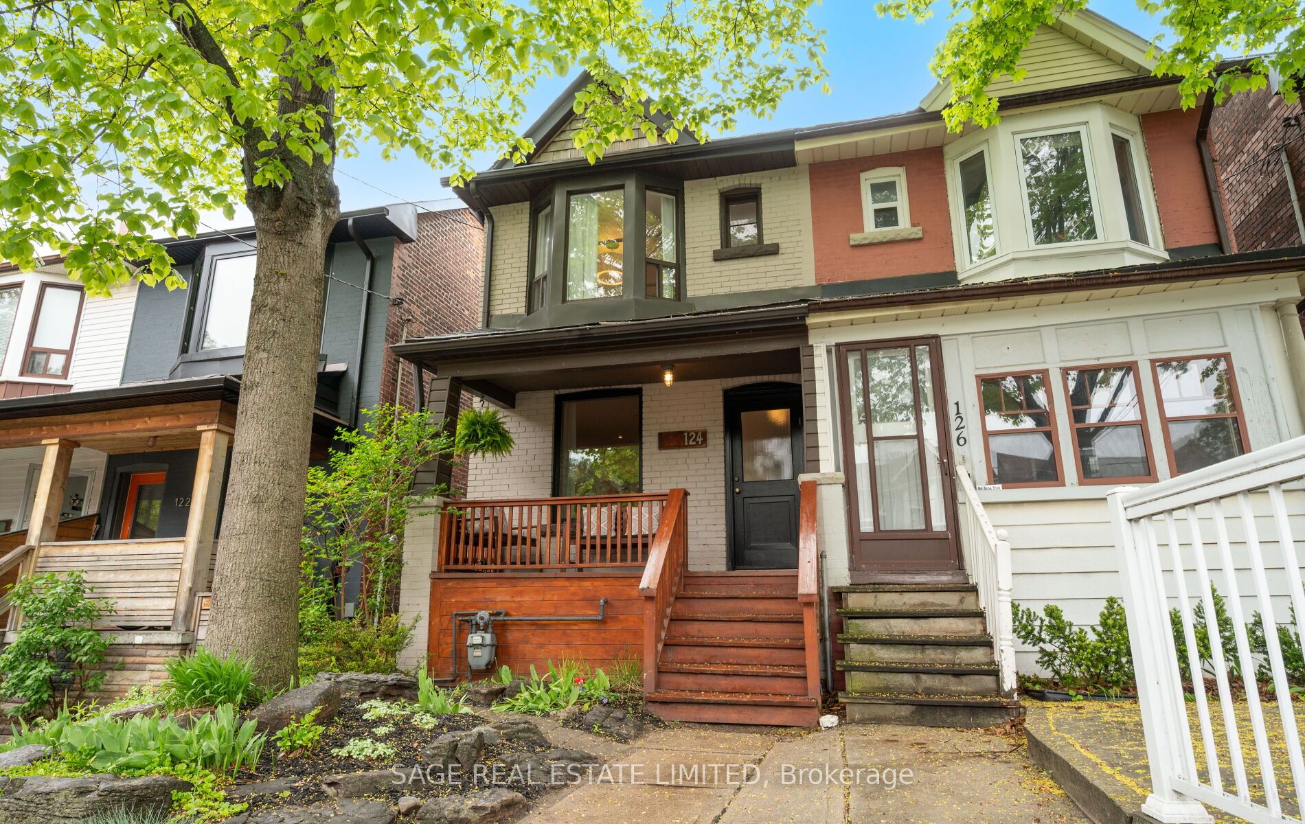 124 Campbell Avenue, Toronto, ON M6P 3V2