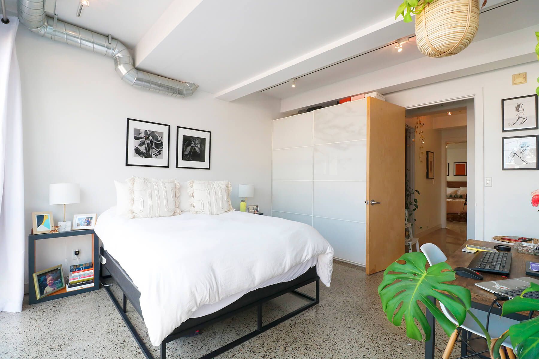 214 Bathurst Street PH 3B
