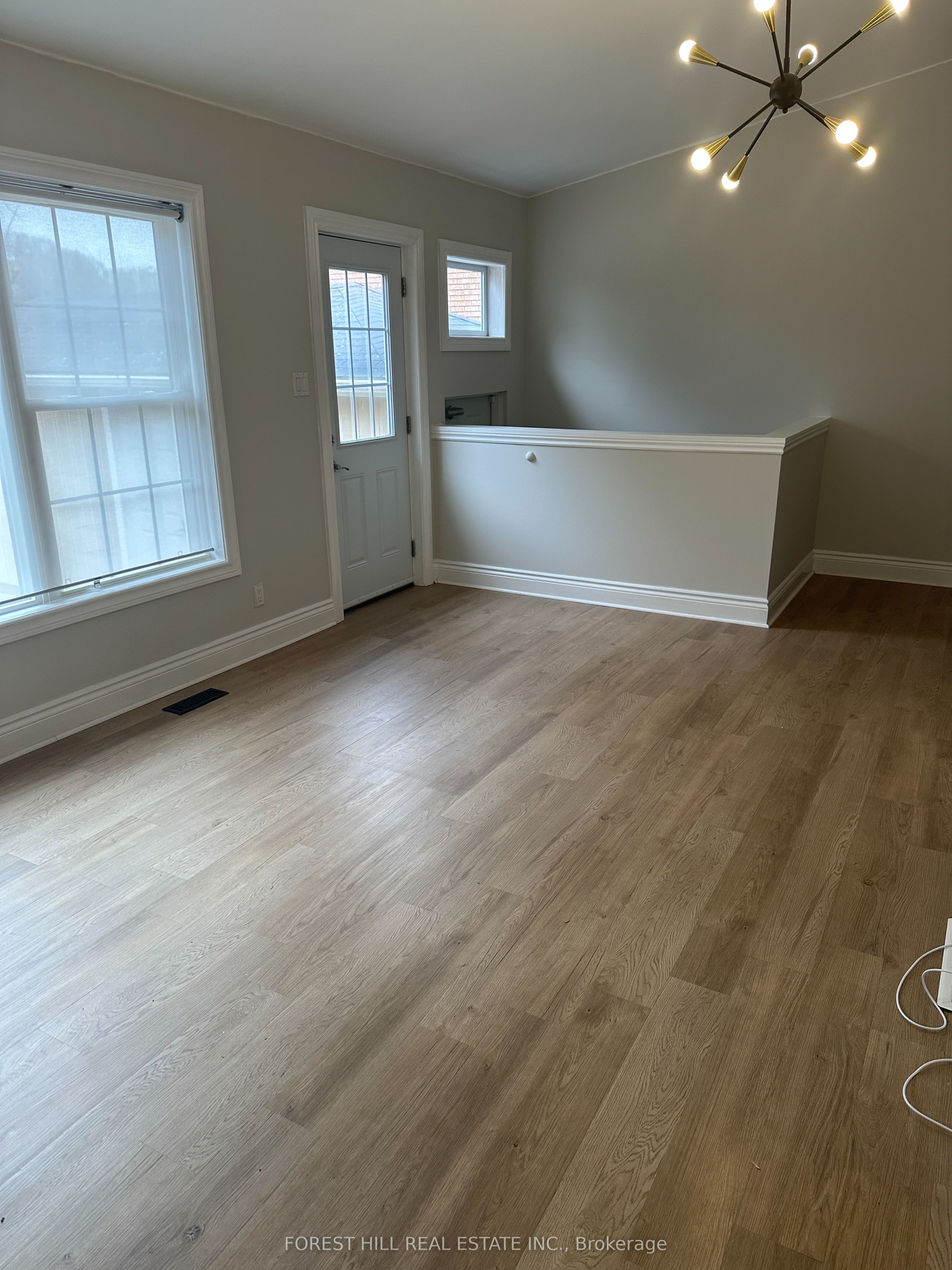 176 Ellerslie Avenue, Toronto, ON M2N 1Y4