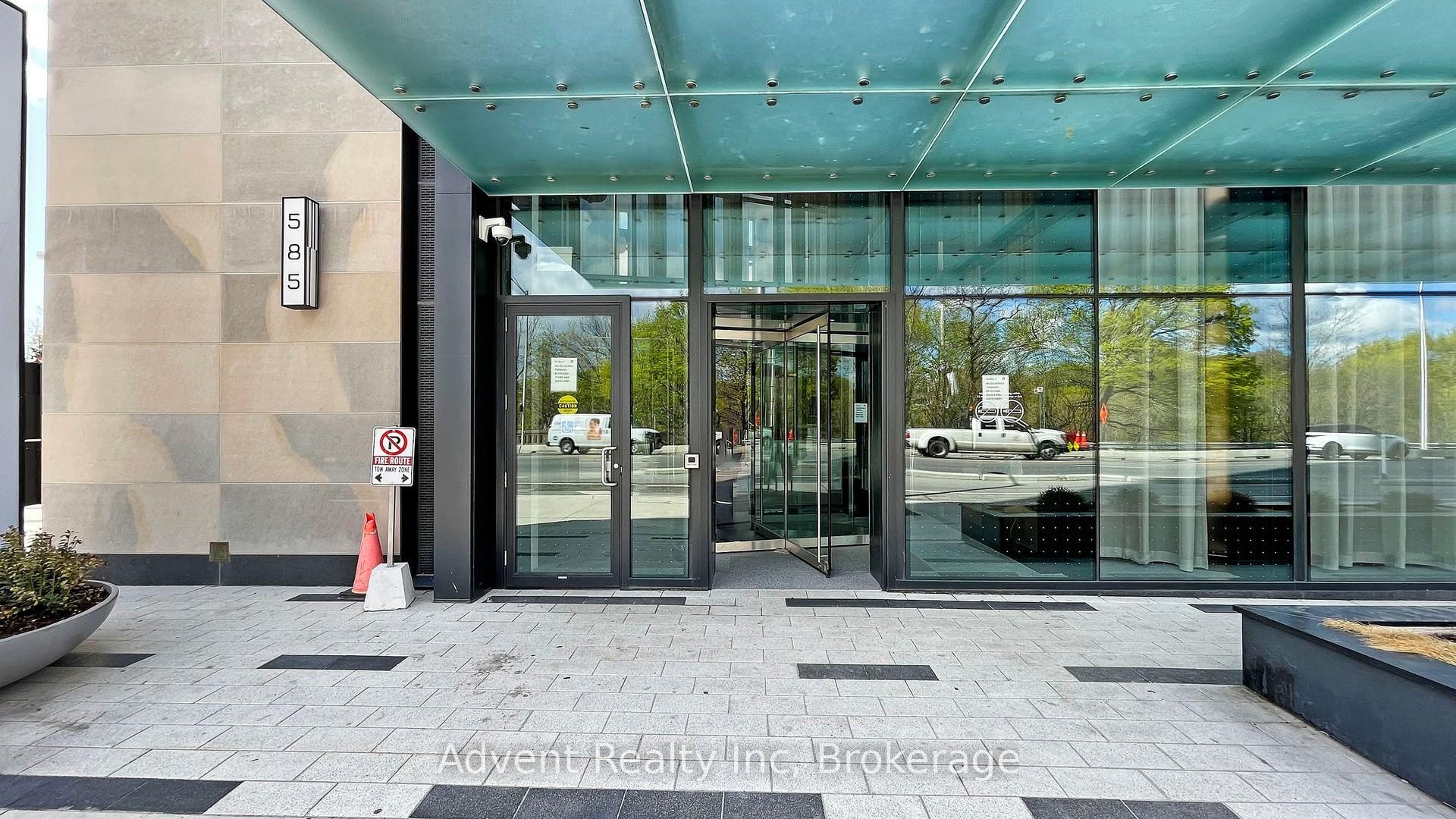 2 Bedrooms Condo at 585 Bloor,  Toronto For sale