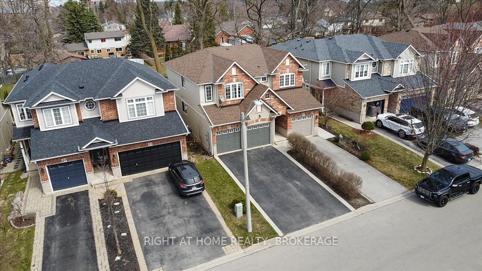27 Sunnycroft
