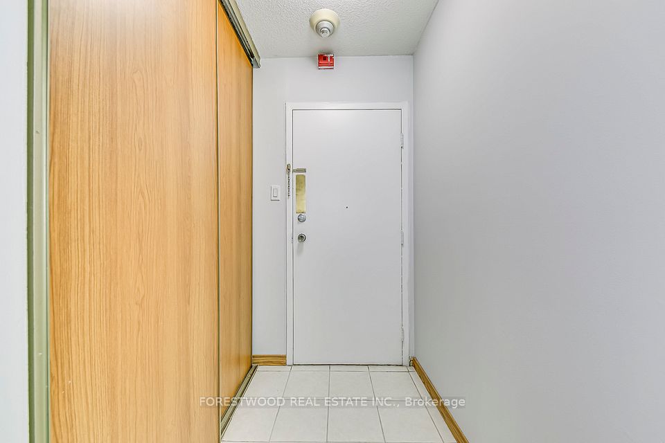 https://trreb-image.ampre.ca/4BCvDC4d5_YKKyrzHbIZa3WZXd4WqQzEGqNjPAdRCbU/rs:fit:960:960/wm:.5:so:0:50:.4/wmsh:10/wmt:PHNwYW4gZm9yZWdyb3VuZD0nd2hpdGUnIGZvbnQ9JzY4Jz5GT1JFU1RXT09EIFJFQUwgRVNUQVRFIElOQy4sIEJyb2tlcmFnZTwvc3Bhbj4/L3RycmViL2xpc3RpbmdzLzQwLzI5LzI5LzIzL3AvNDM0ODAwNWItZmMzYS00MDhhLWI4NWUtYjU4YWE5ODBhMzk5LmpwZw.jpg