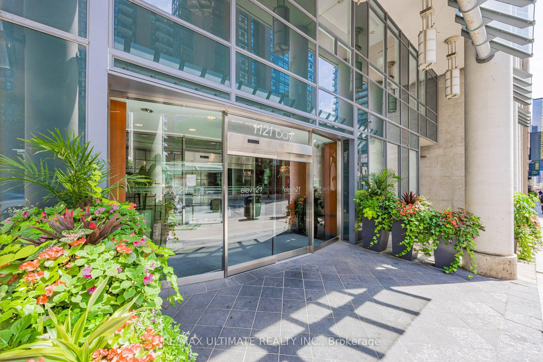 2 Bedrooms Condo at 1121 Bay, Toronto For sale