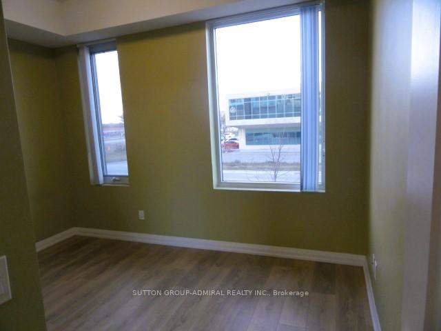 3 Bedrooms Condo at 1010 Portage,  Vaughan For sale