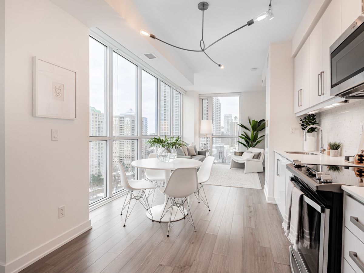 5180 Yonge Street 1107