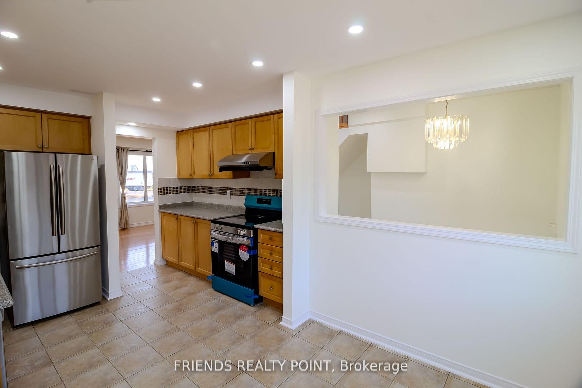 4 Bedrooms Condo at 1075 Ellesmere, Toronto For sale