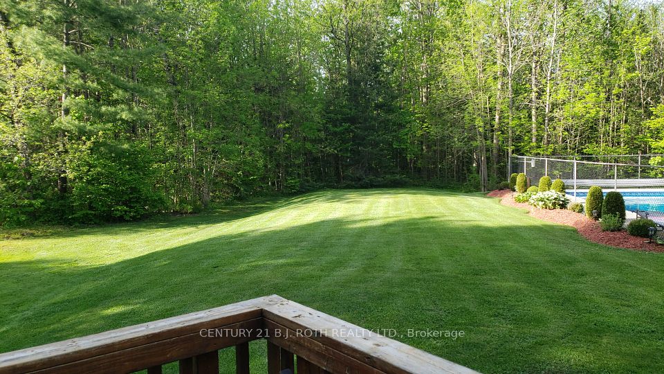 1572 Laughlin Falls Road, Severn, ON L0K 1E0