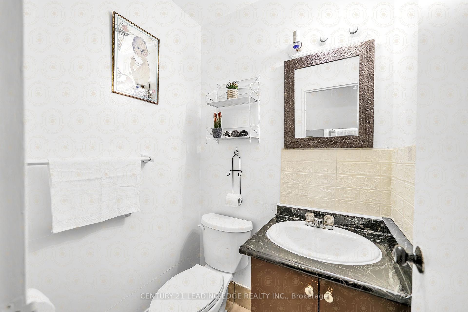 3 Bedrooms Condo at 1690 Victoria Park, Toronto For sale