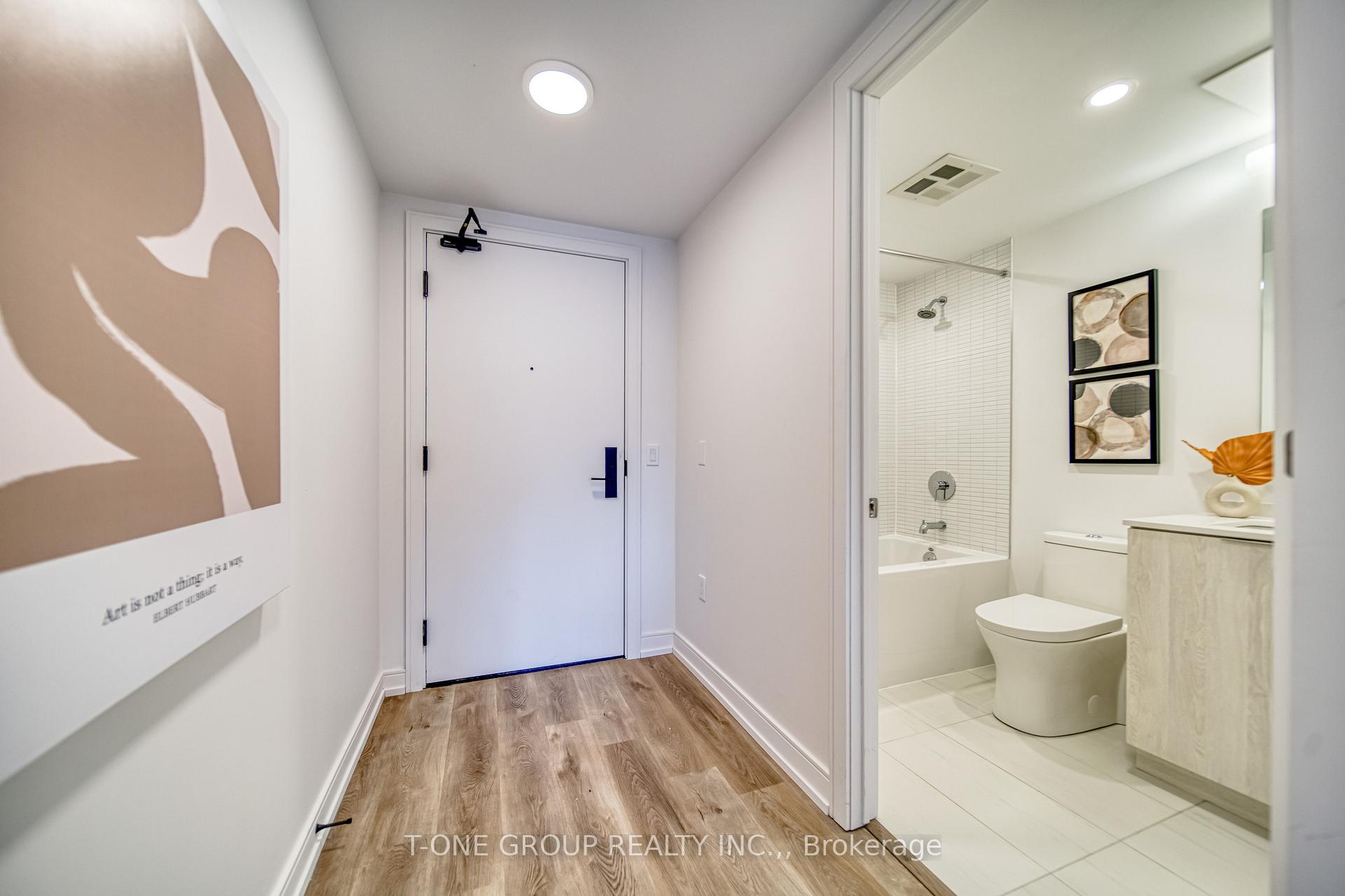 2 Bedrooms Condo at 1 Jarvis, Hamilton For sale