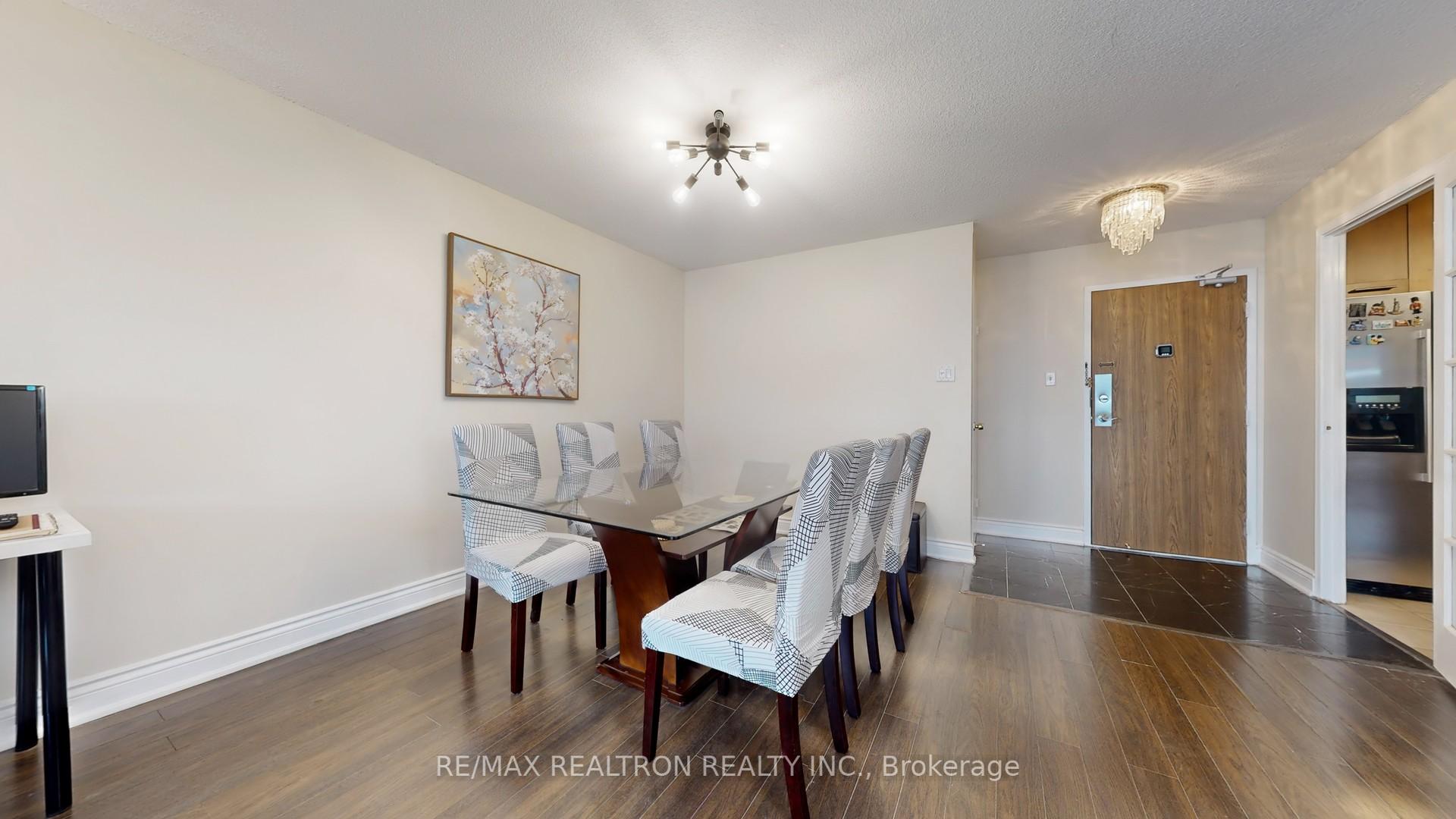 3 Bedrooms Condo at 45 Huntingdale, Toronto For sale