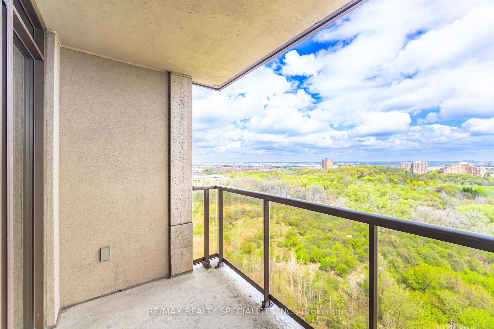 3 Bedrooms Condo at 700 Humberwood, Toronto For sale