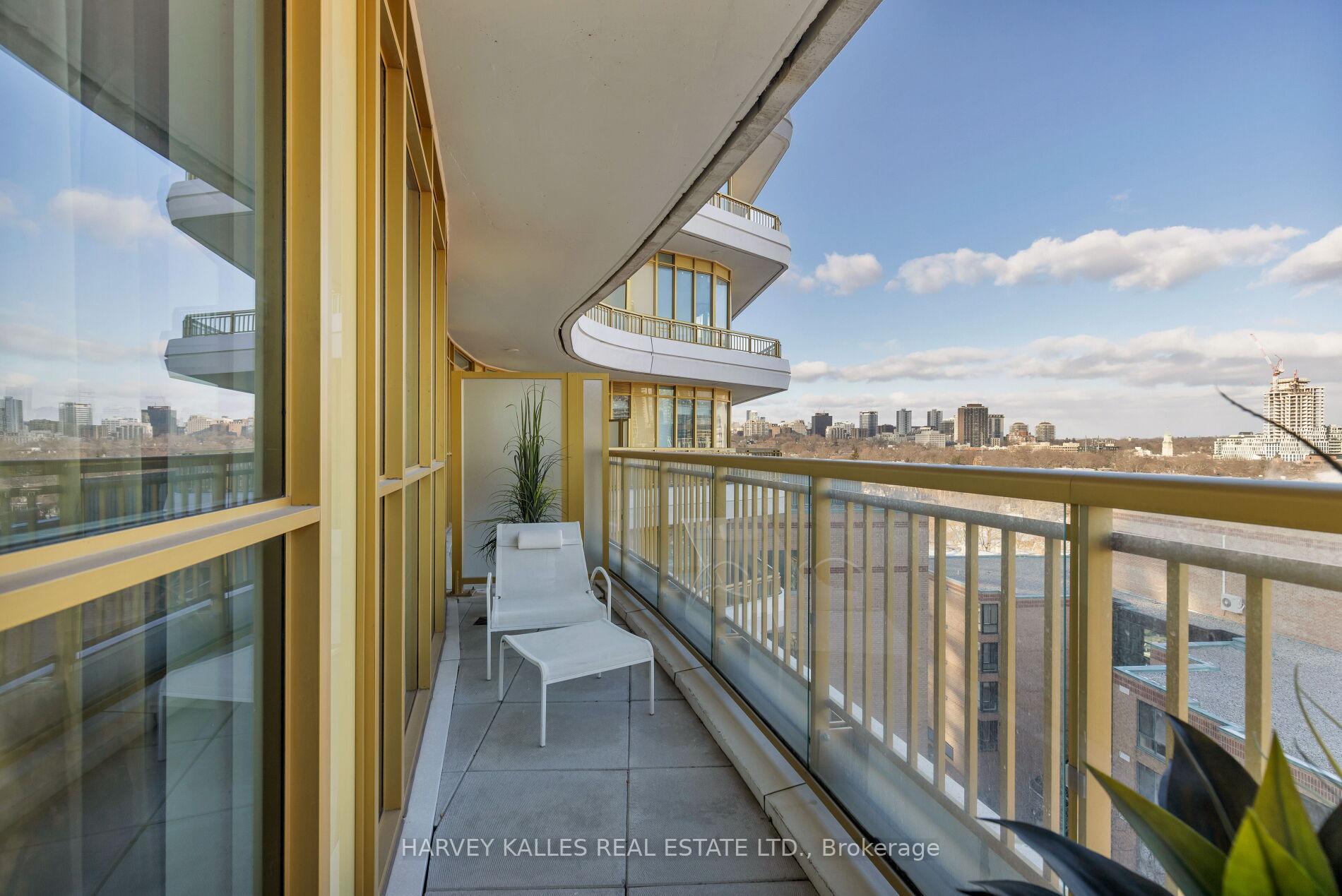 151 Avenue Road 805