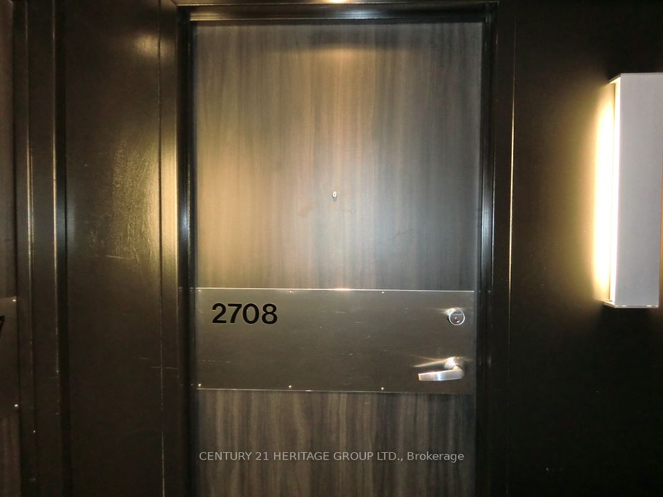 210 Victoria
