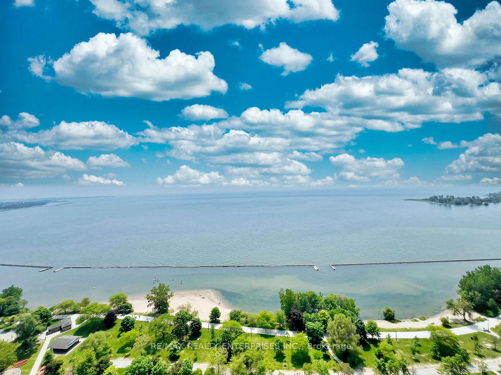 2 Bedrooms Condo at 1928 Lake Shore, Toronto For sale