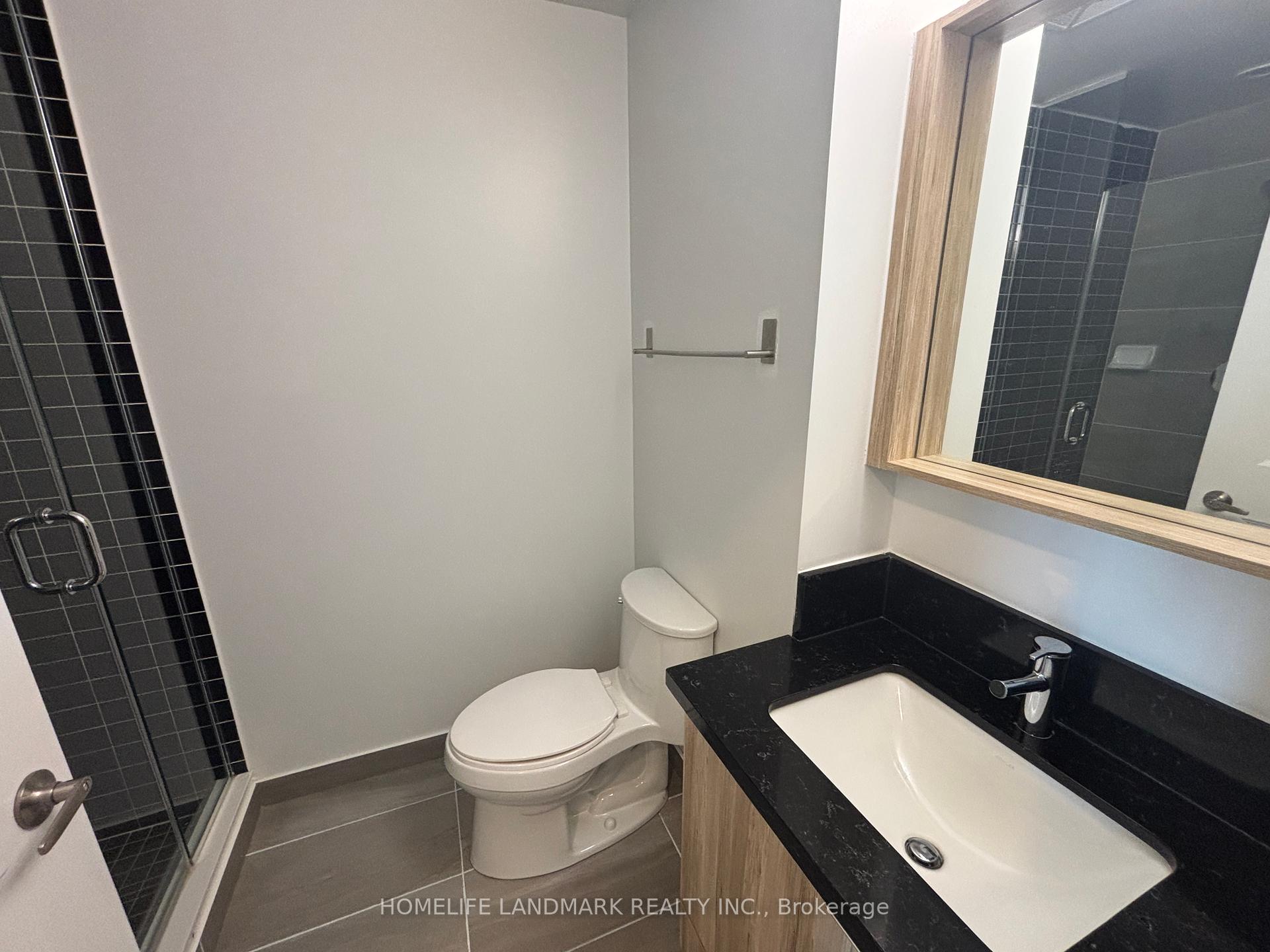 3 Bedrooms Condo at 4677 Glen Erin, Mississauga For sale