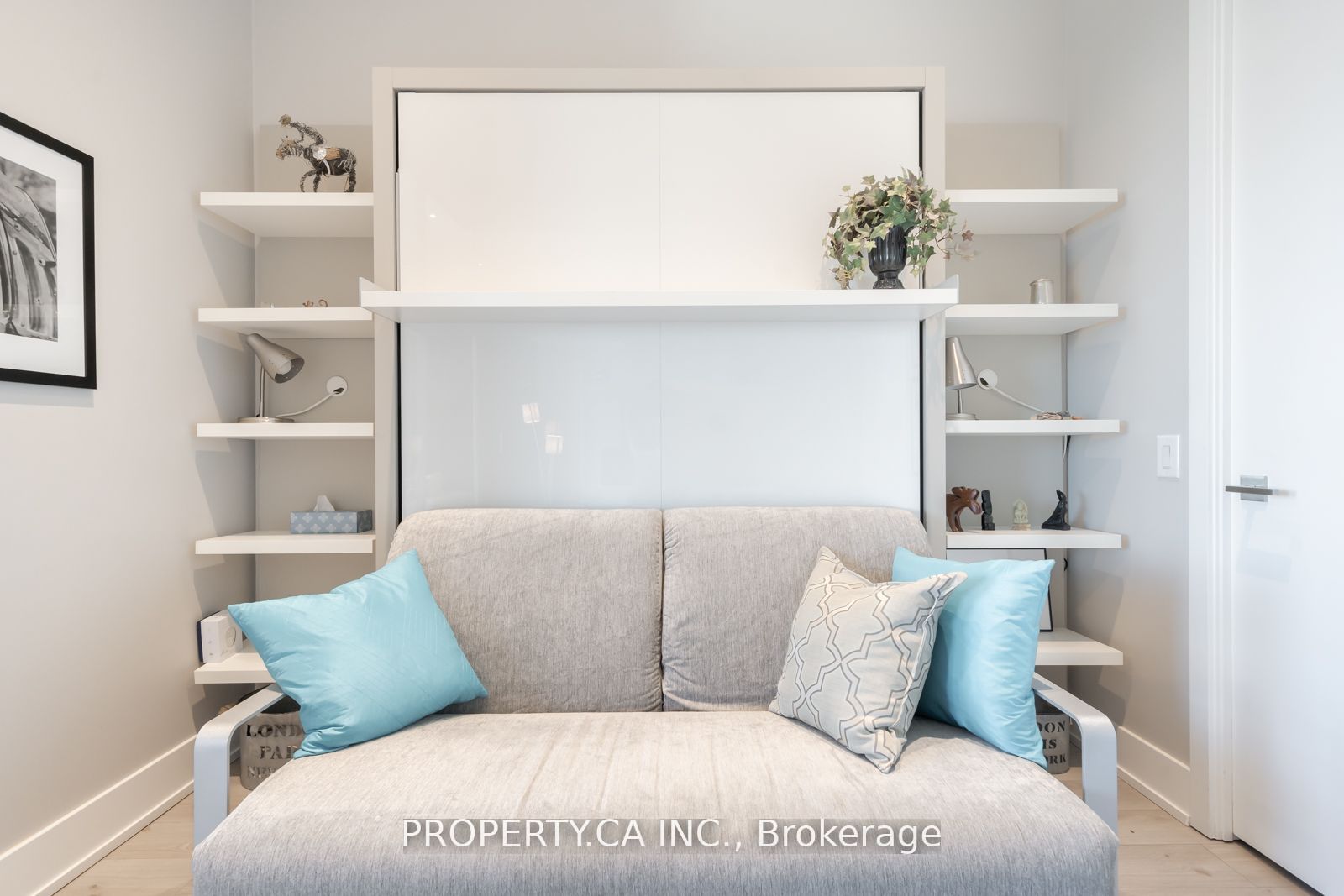 111 St Clair Avenue W, #1728