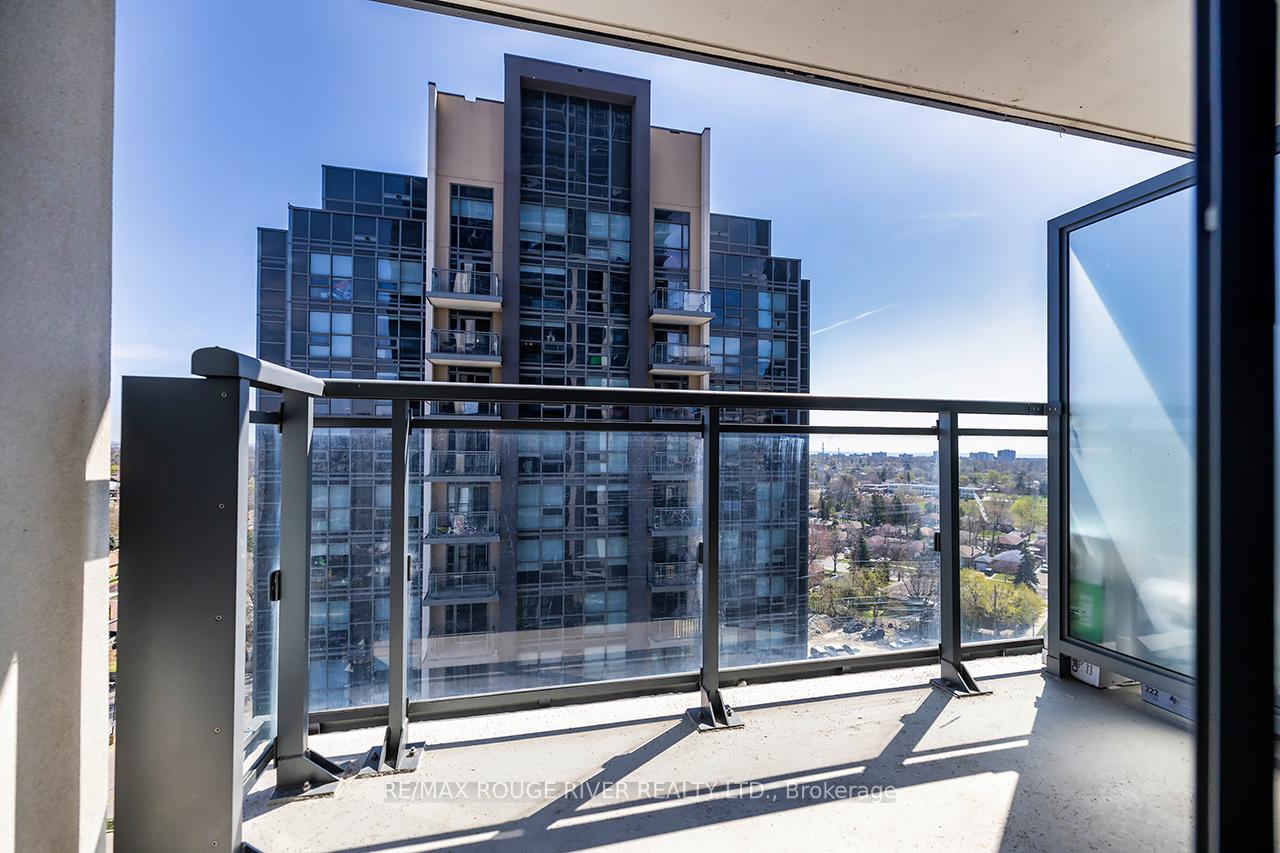 2 Bedrooms Condo at 30 Meadowglen,  Toronto For sale