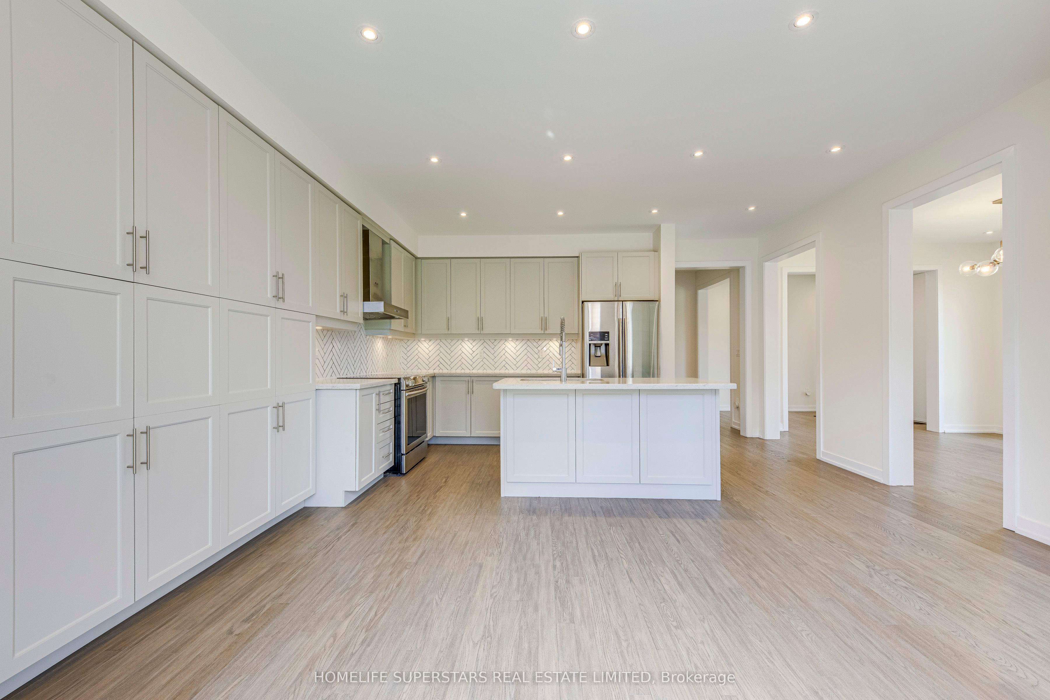 15 Dalecrest Road