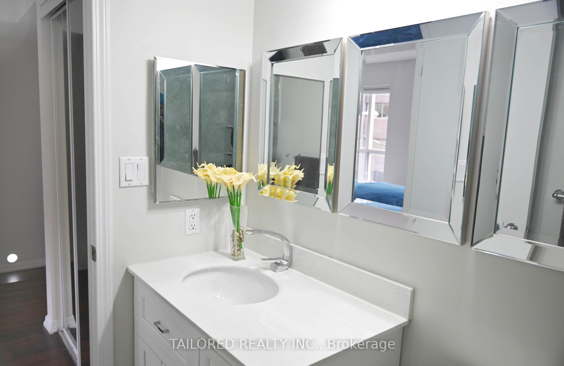 1 Bedroom Condo at 119 Merton, Toronto For sale