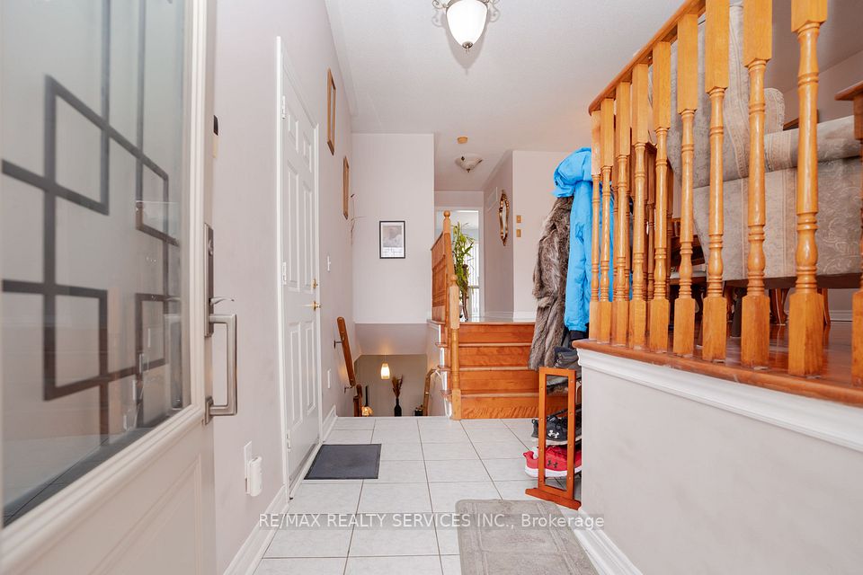 195 Van Scott Drive, Brampton, ON L7A 1V2