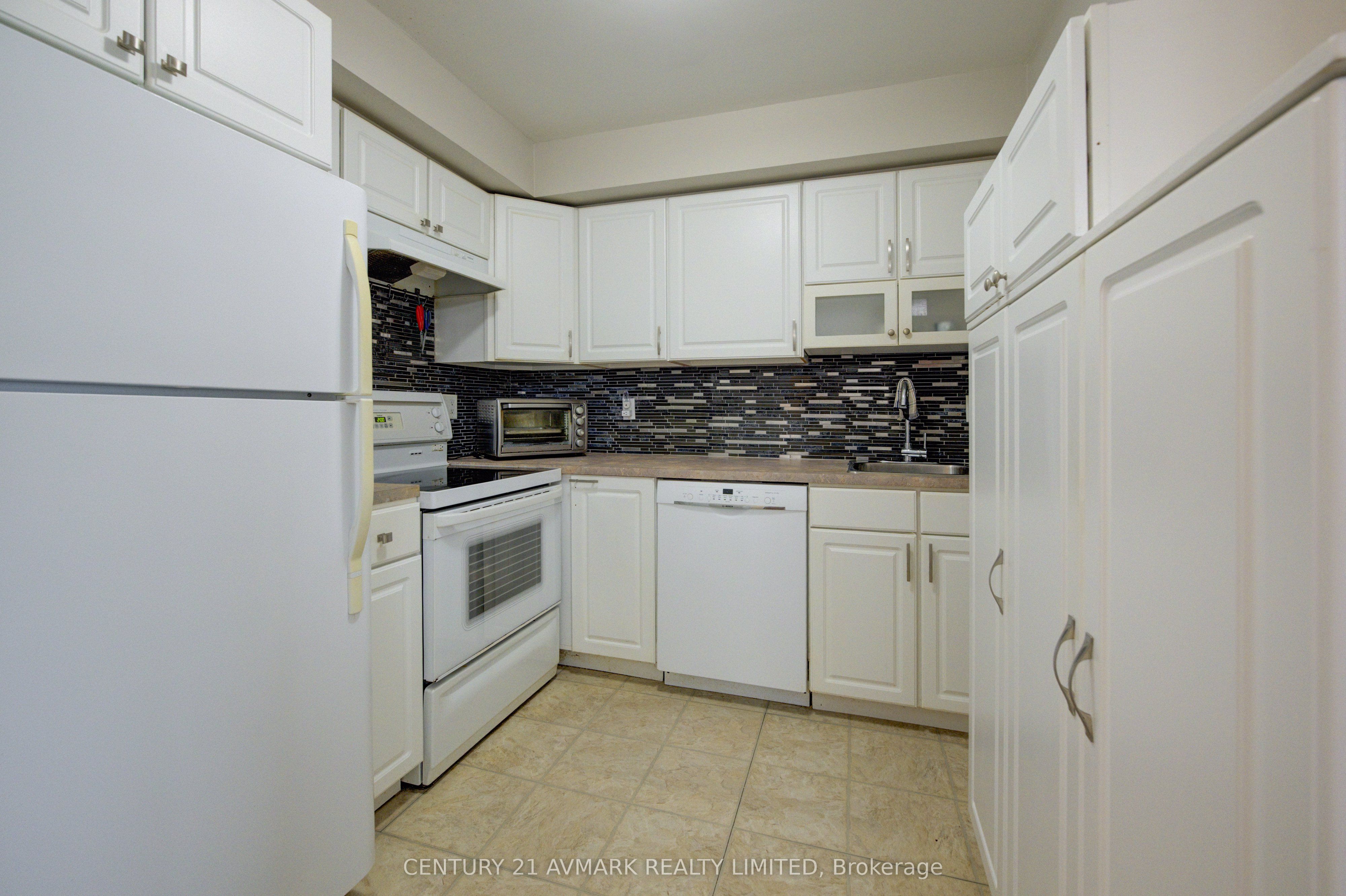 78 Roehampton Avenue, #205