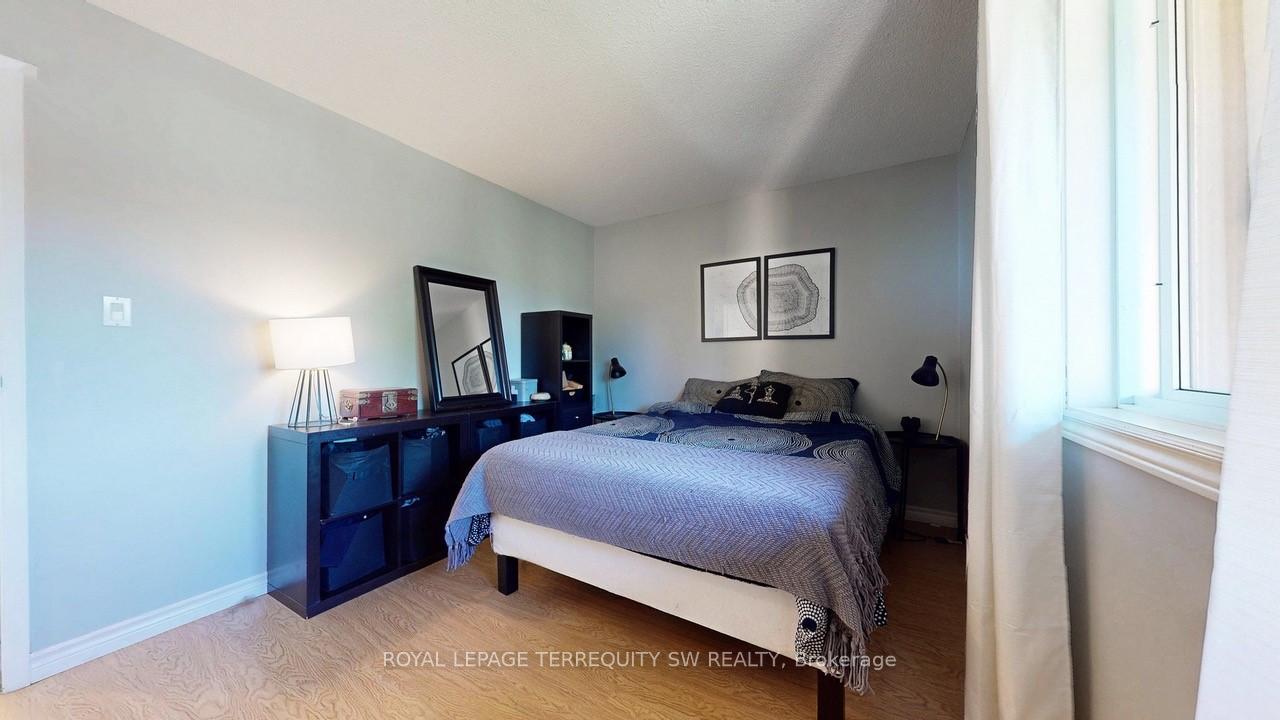 2 Bedrooms Condo at 3835 Lake Shore, Toronto For sale