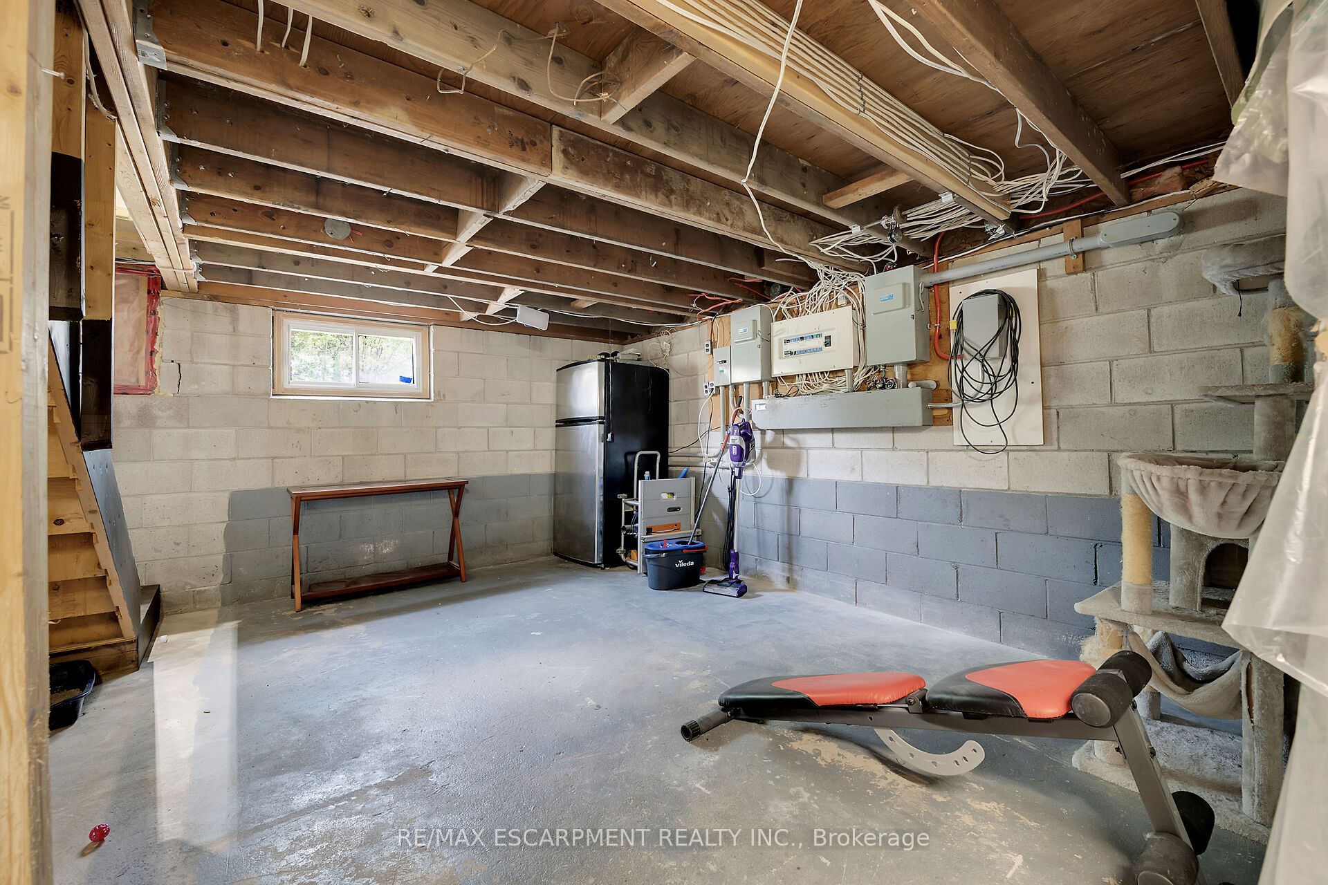 1214 Golf Club Road