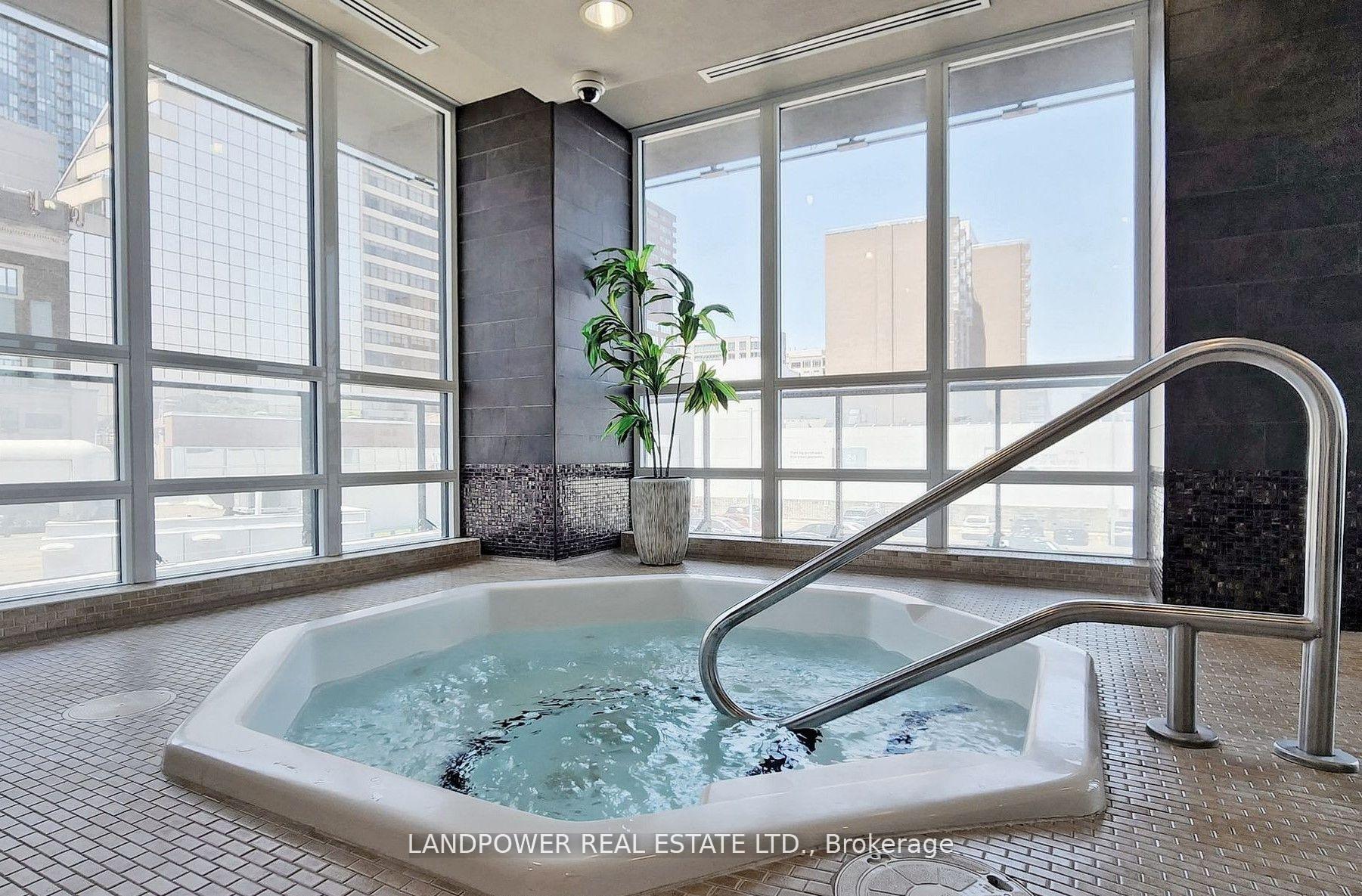 2 Bedrooms Condo at 825 Church,  Toronto For sale