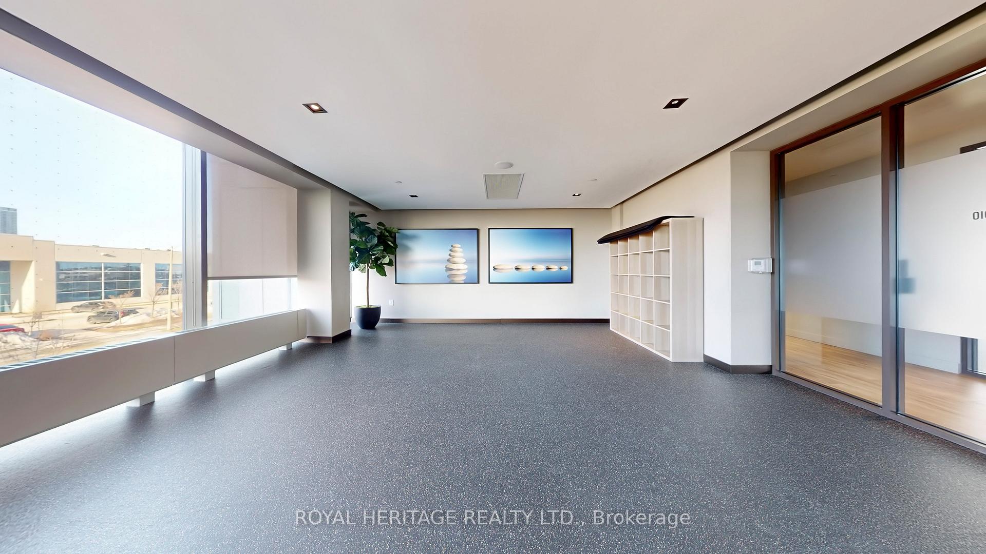 2 Bedrooms Condo at 10 Honeycrisp,  Vaughan For sale