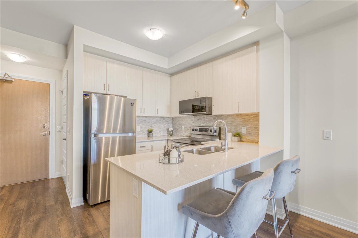 1105 Leger Way E 527
