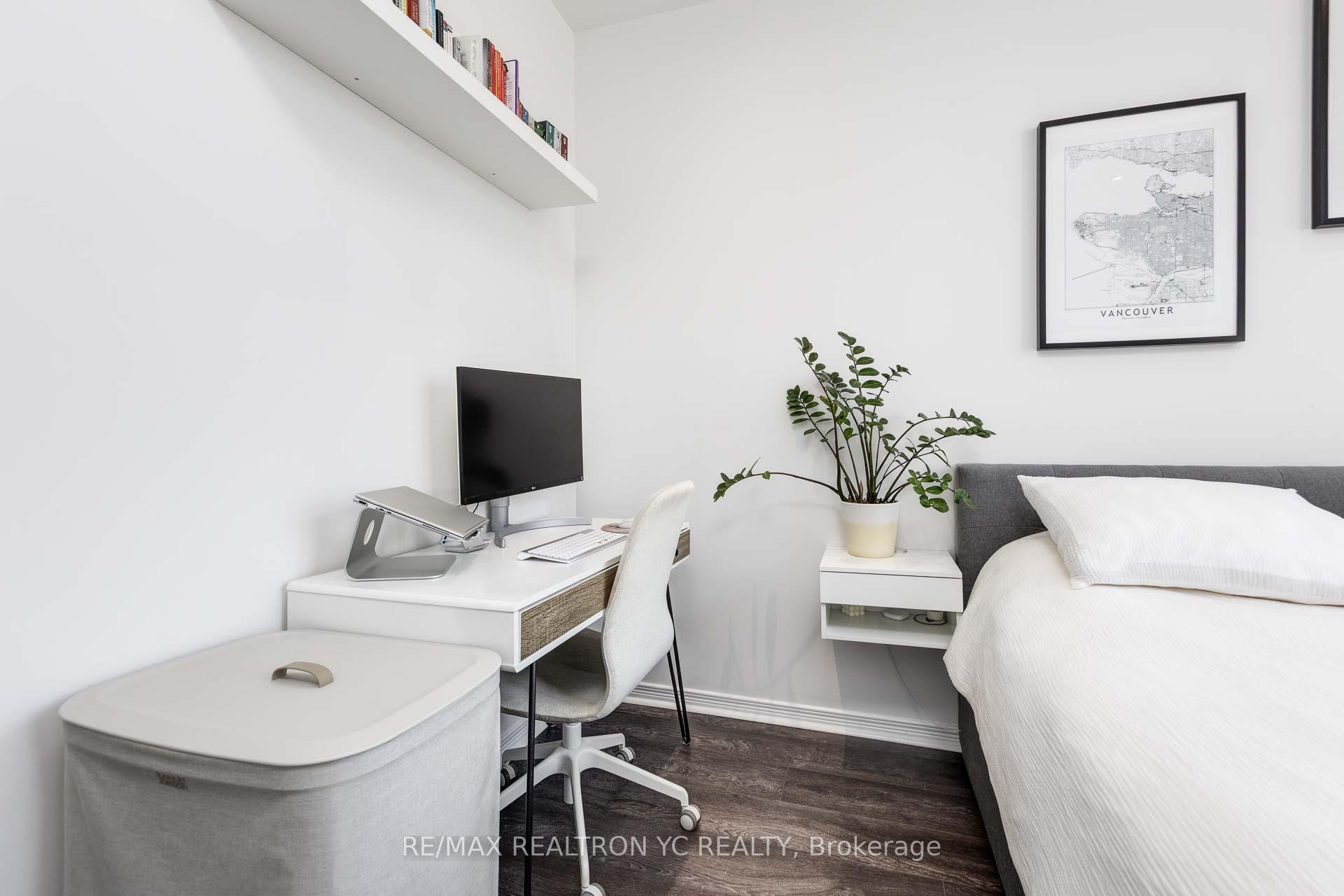 2 Bedrooms Condo at 352 Front, Toronto For sale