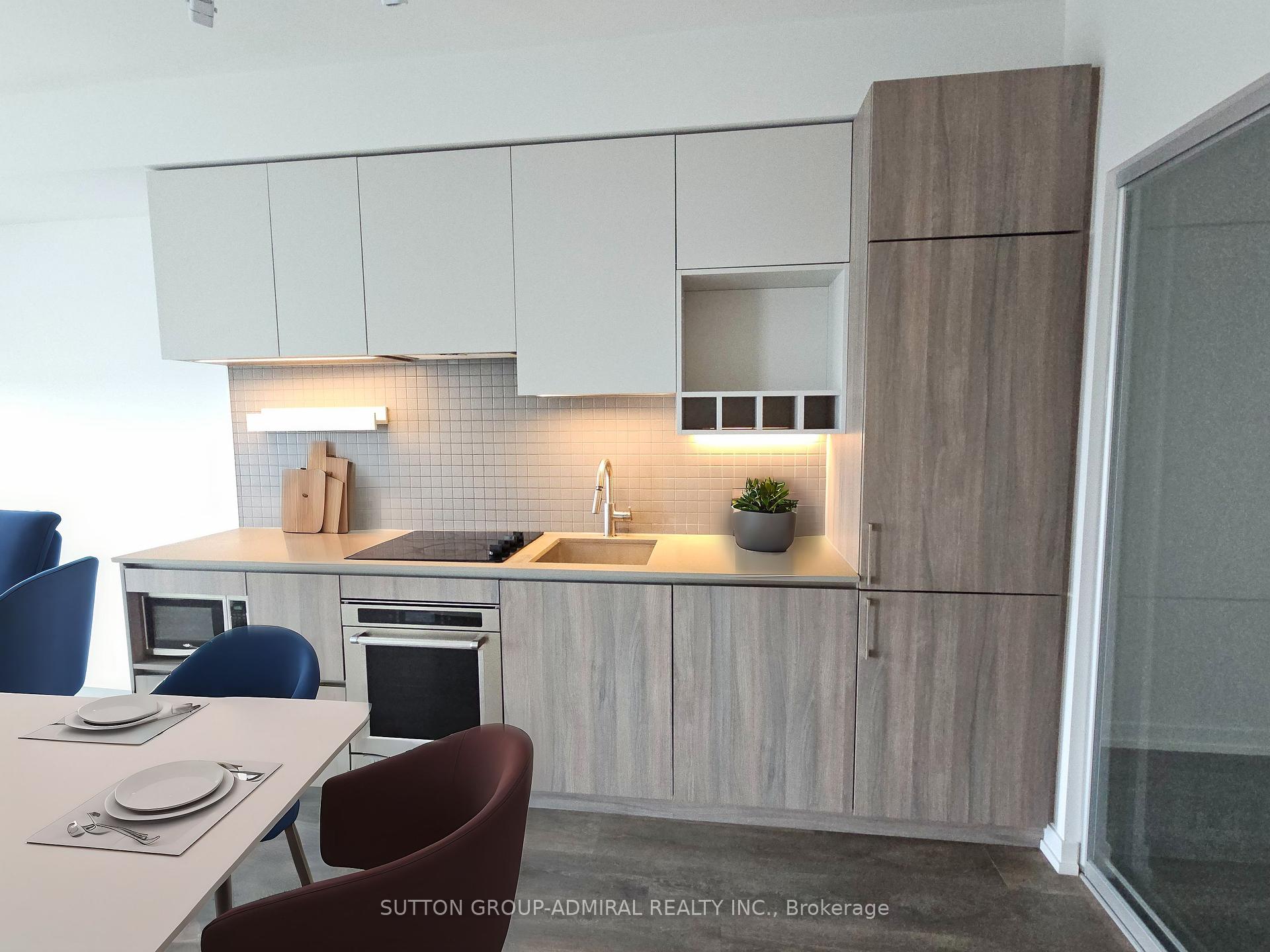3 Bedrooms Condo at 950 Portage, Vaughan For sale